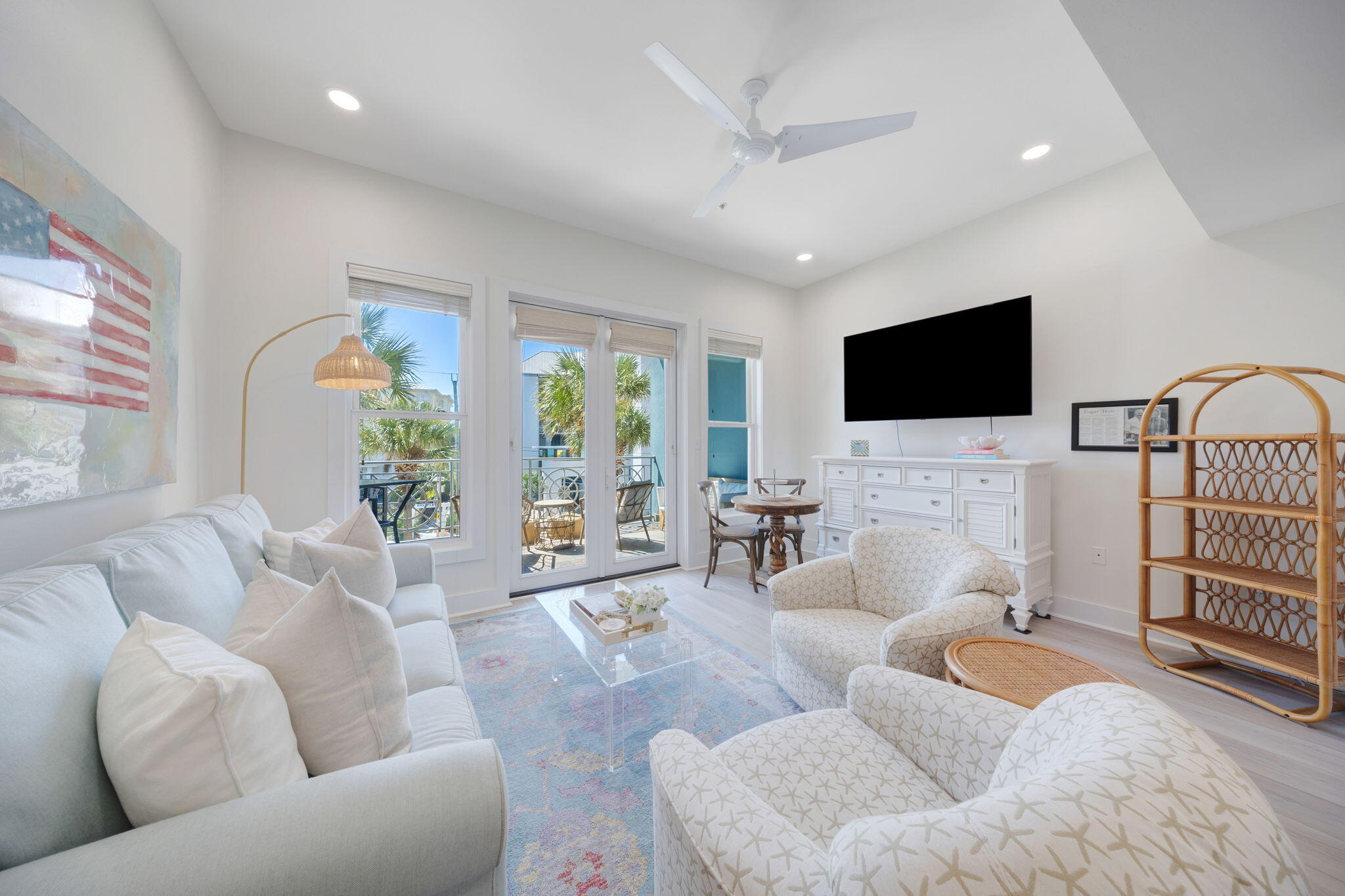 95 Laura Hamilton Boulevard, 206