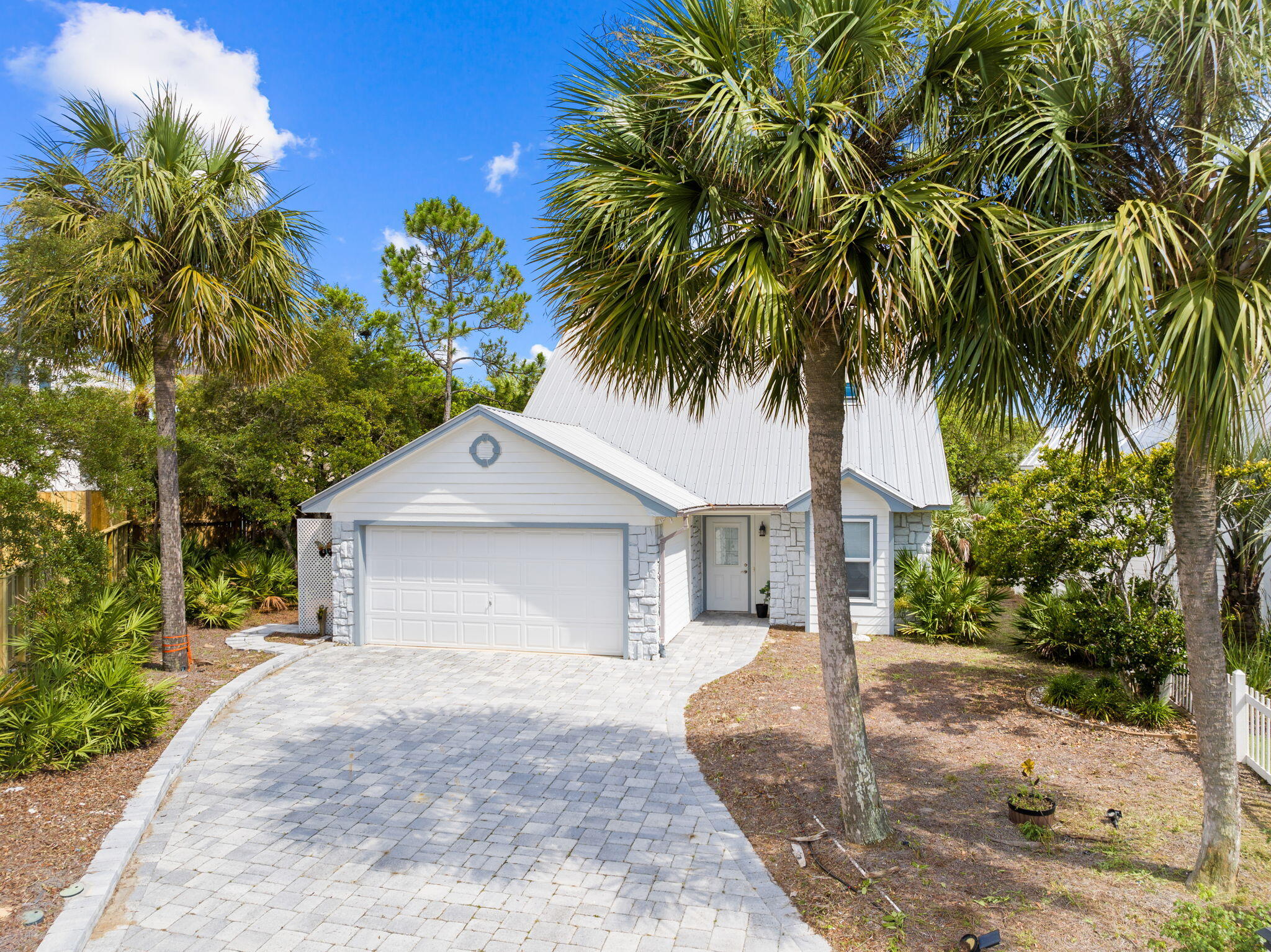 180 Walton Bonita Drive