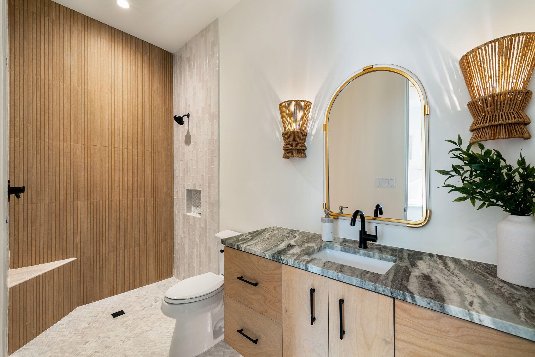 1621 Meadow Lark Way