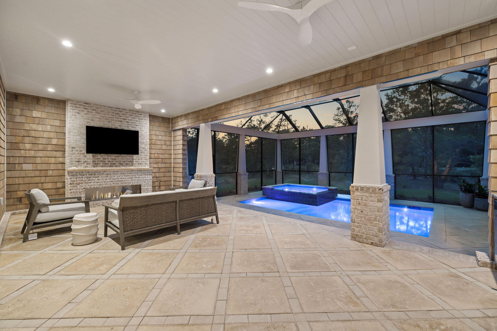 1621 Meadow Lark Way