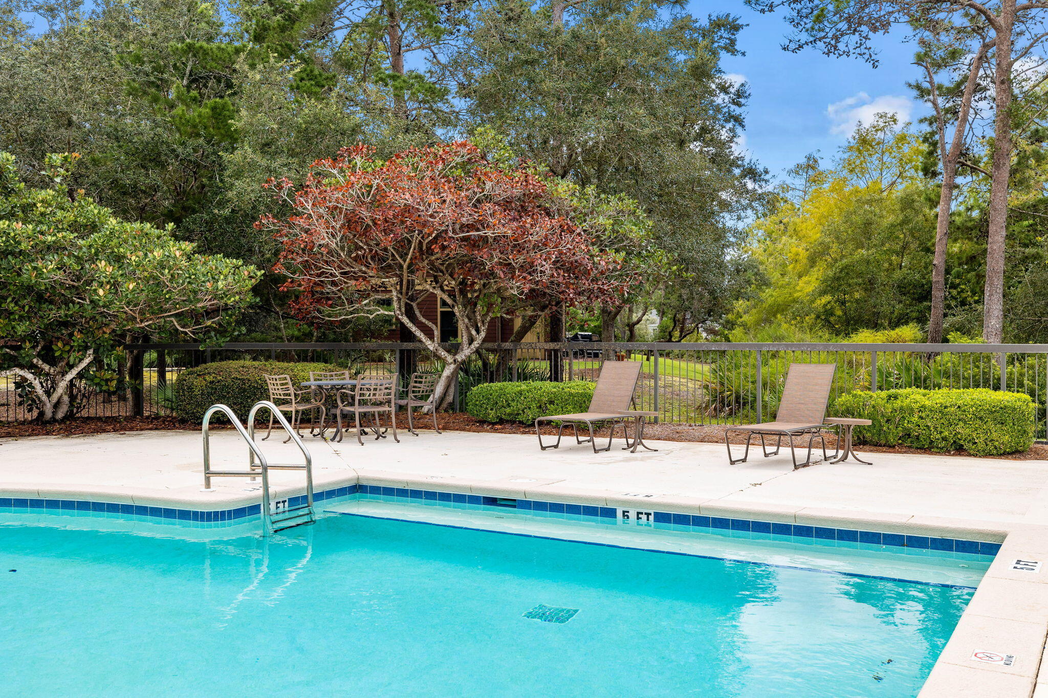 1621 Meadow Lark Way