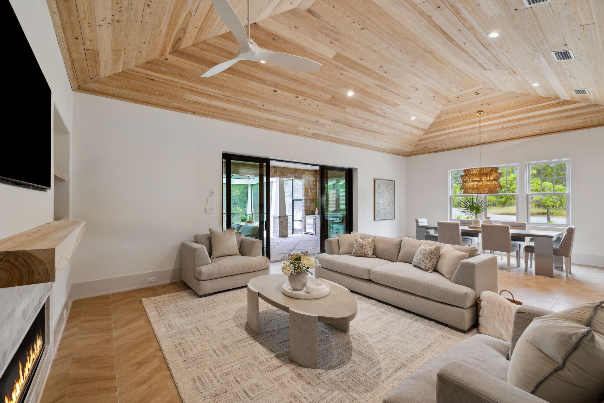 1621 Meadow Lark Way