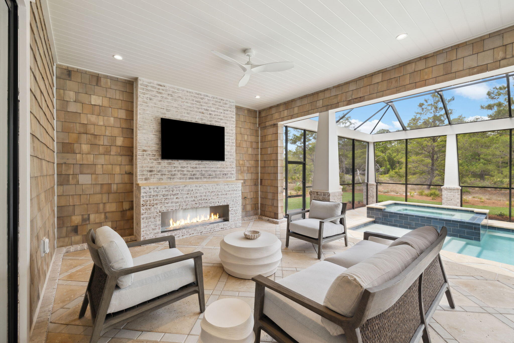 1621 Meadow Lark Way