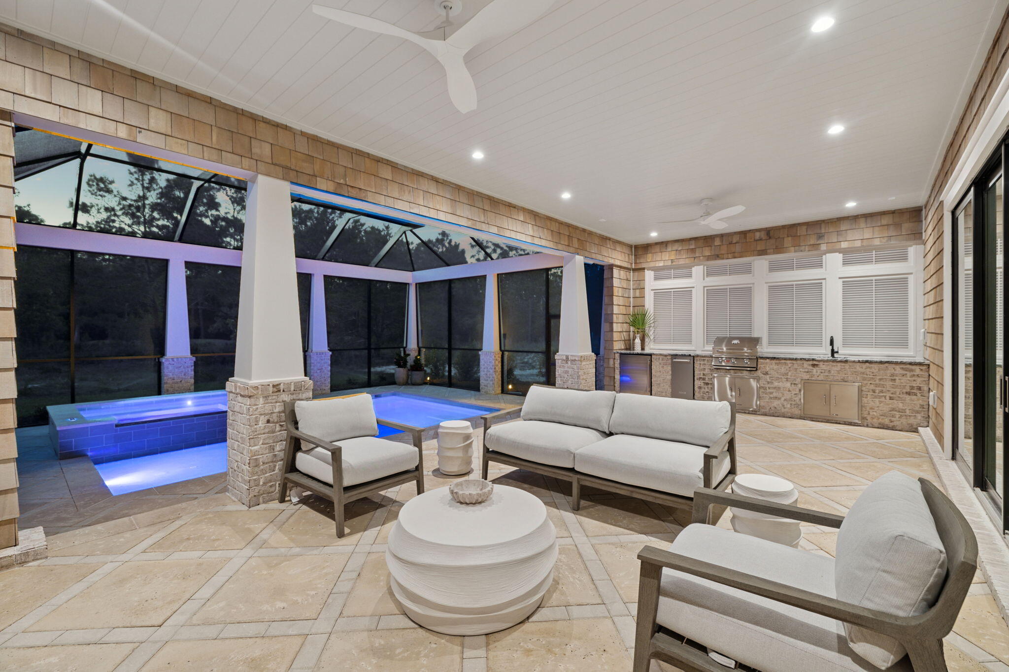 1621 Meadow Lark Way