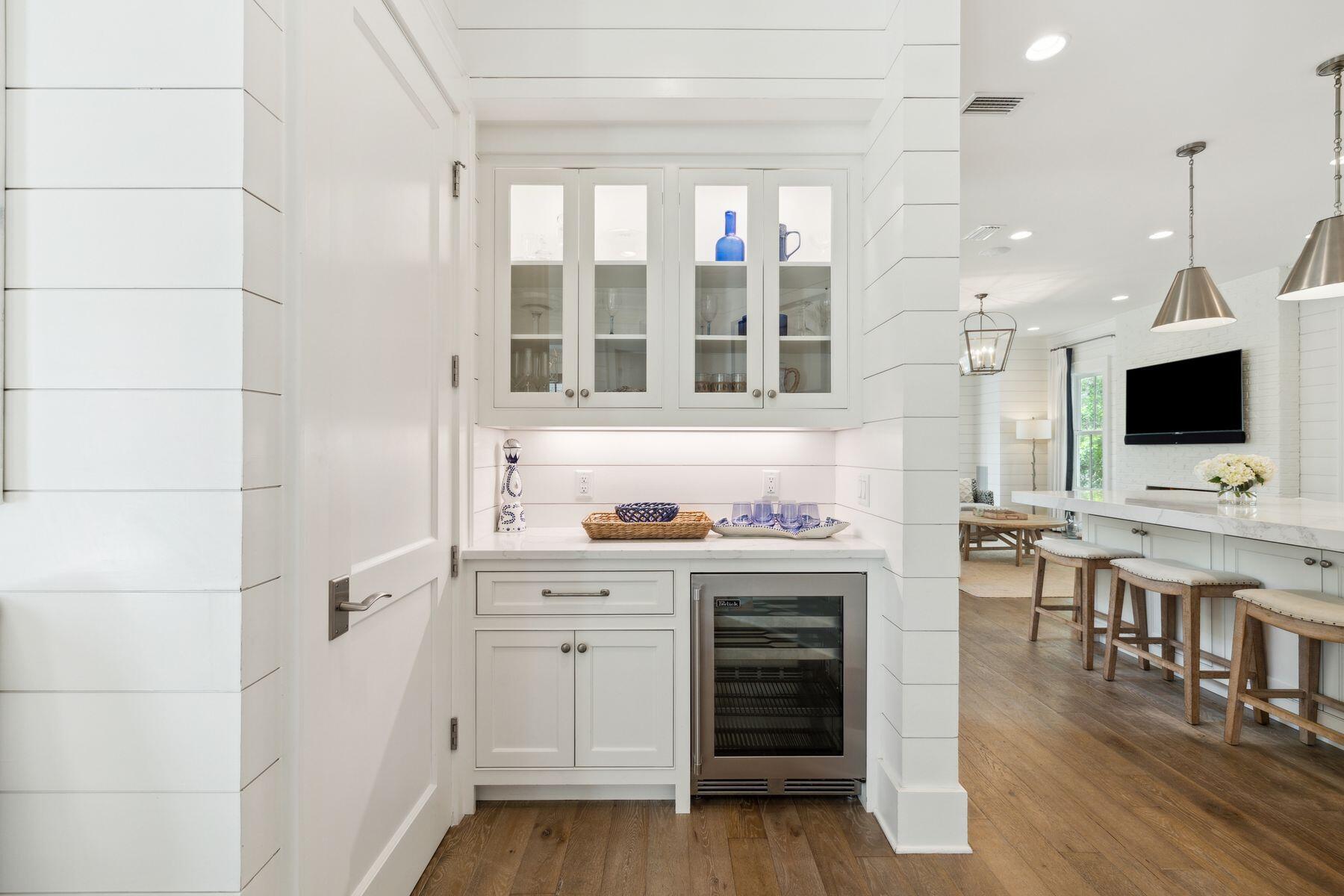 17 Compass Point Way