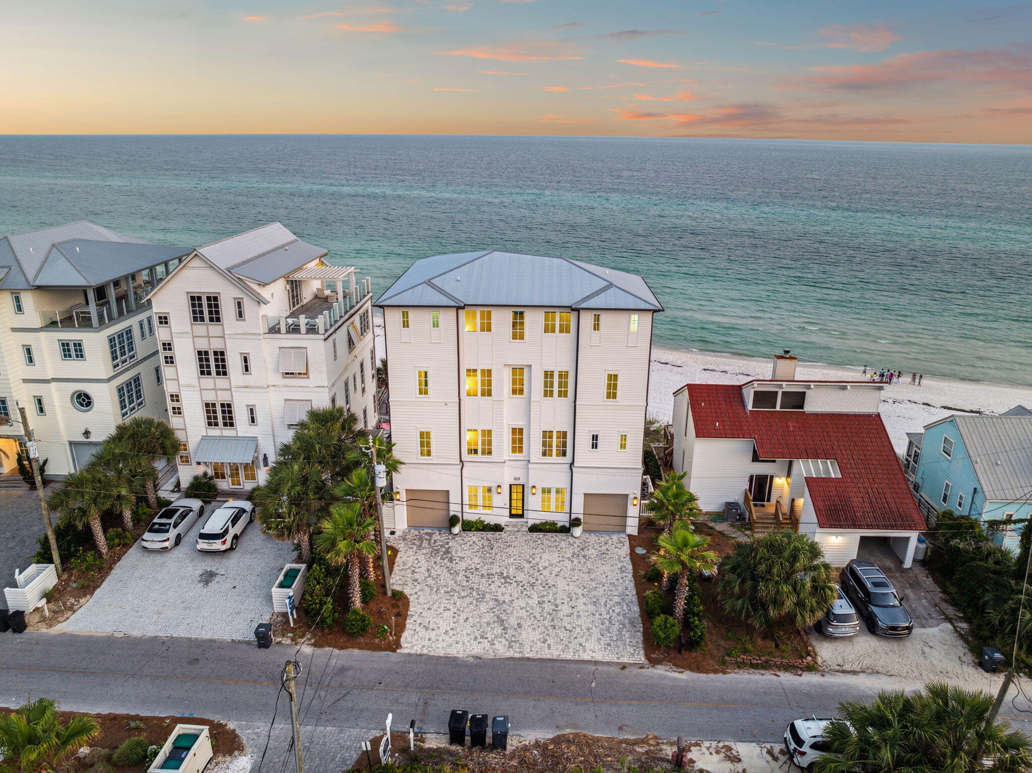323 Pompano Street