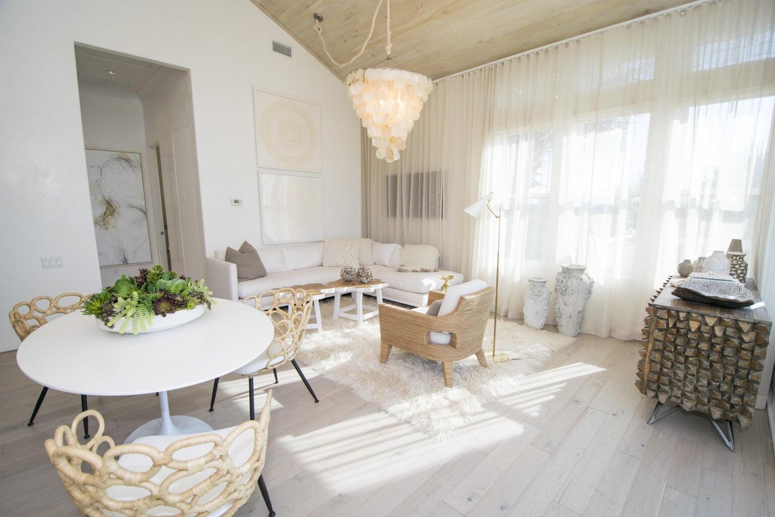 457 W Park Place Avenue