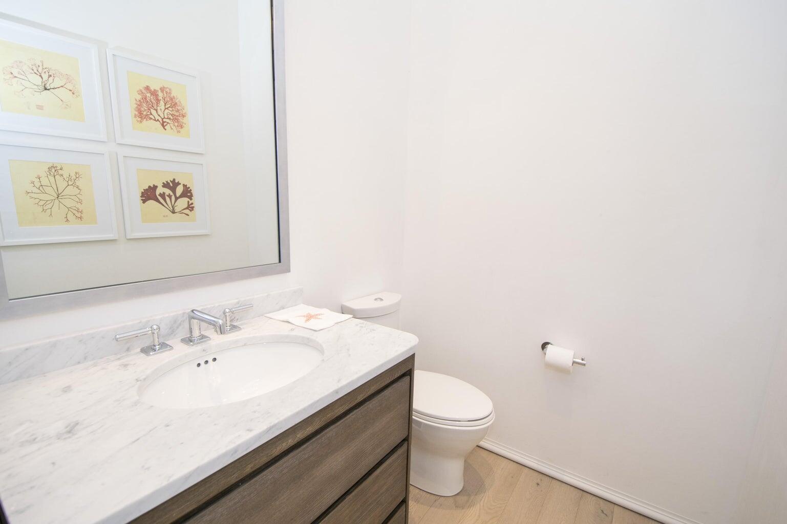 457 W Park Place Avenue