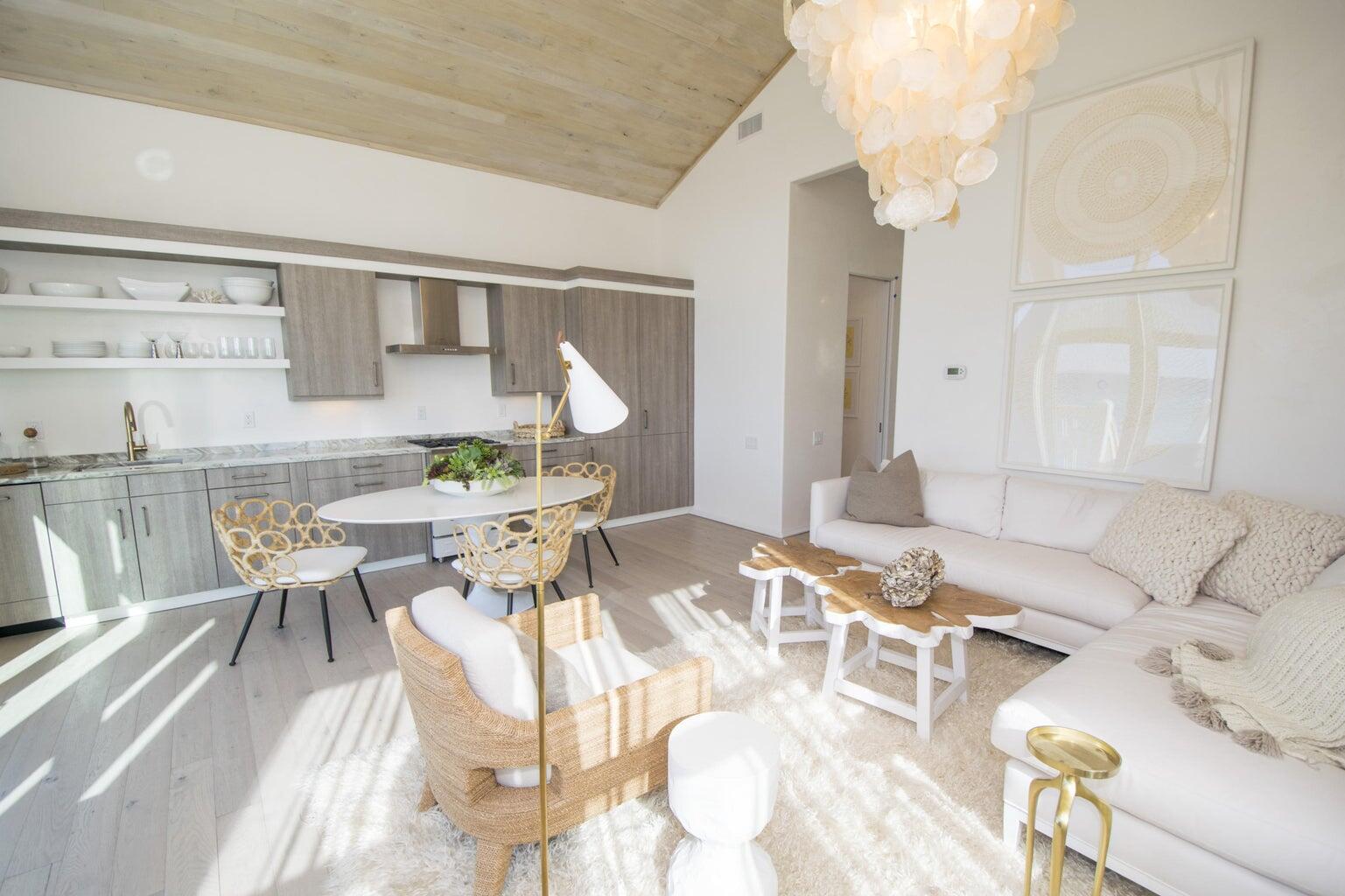 457 W Park Place Avenue