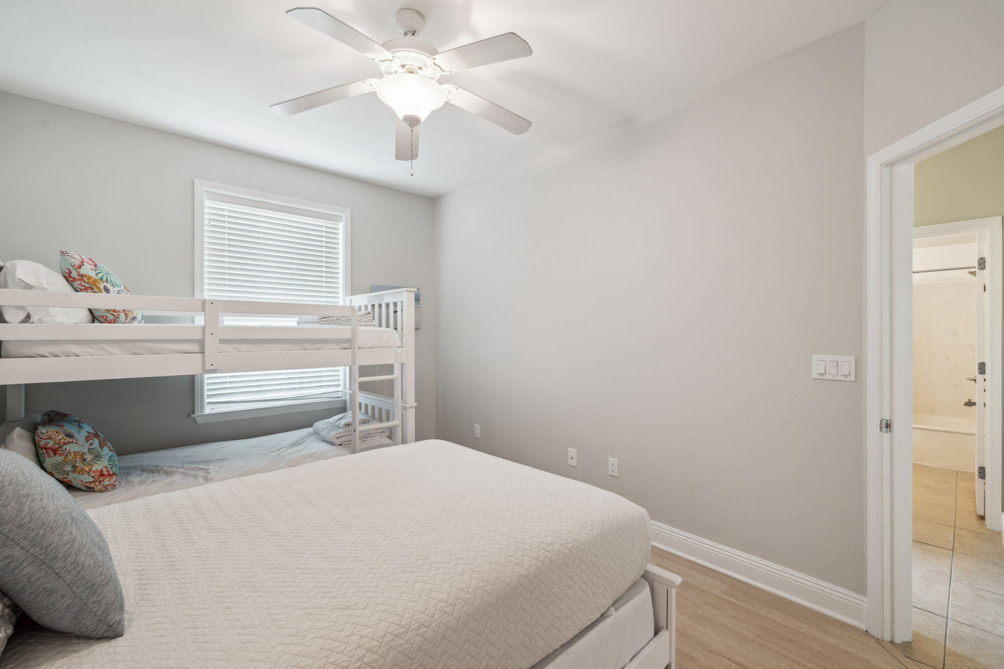 104 Village Boulevard, APT 615