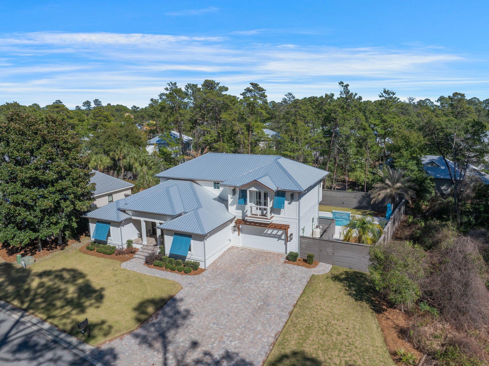 290 Seabreeze Boulevard