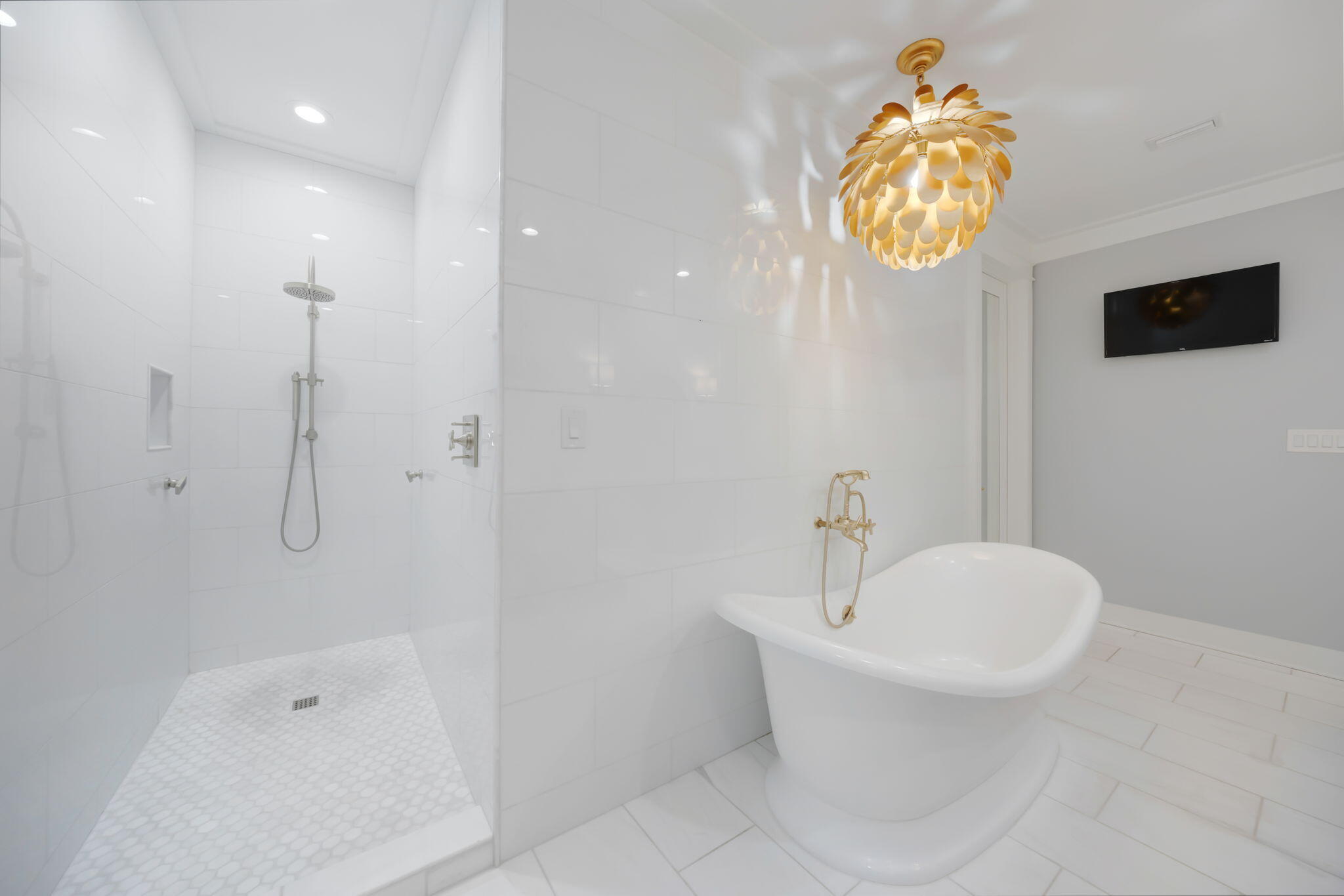 290 Seabreeze Boulevard