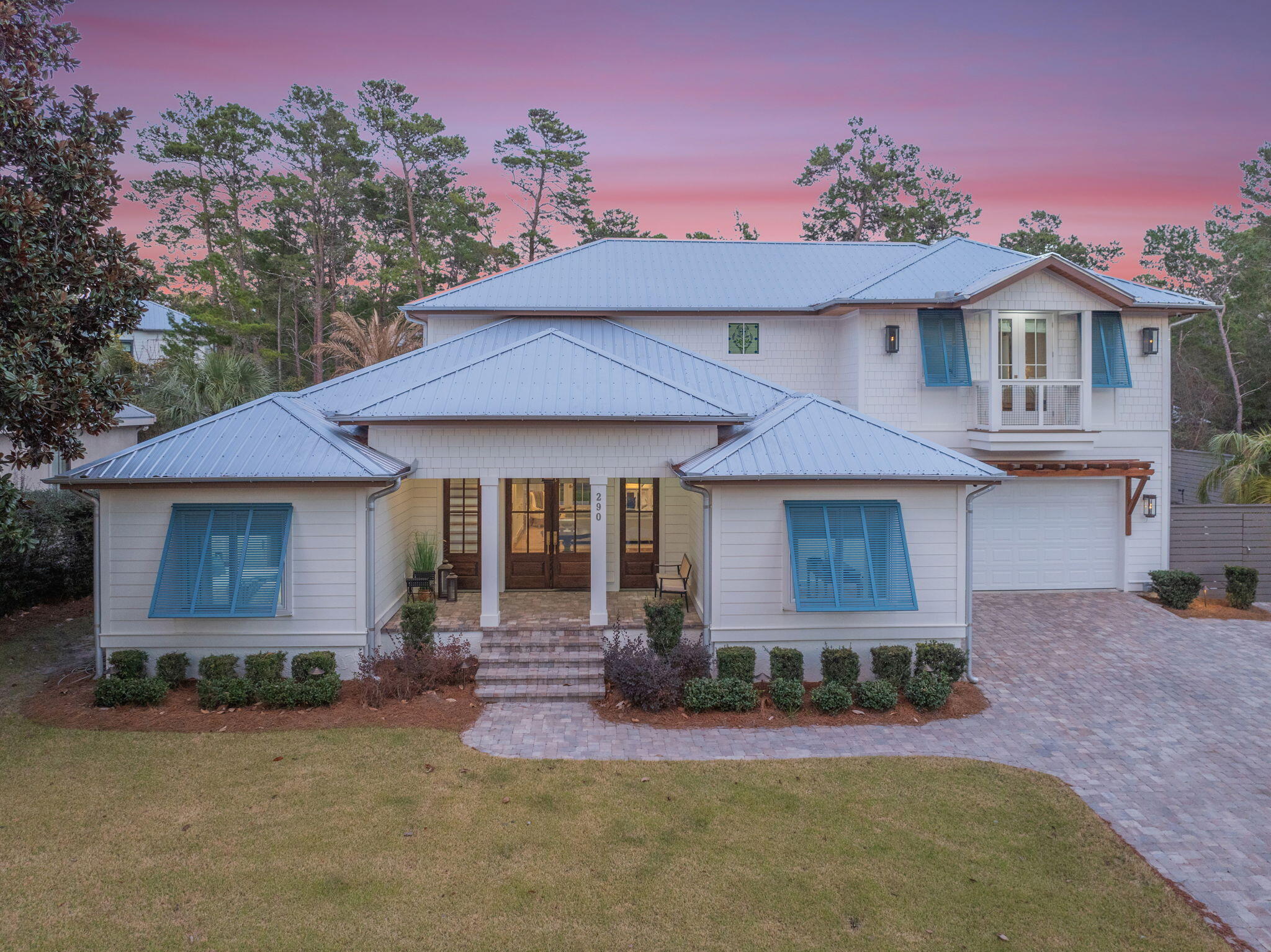 290 Seabreeze Boulevard