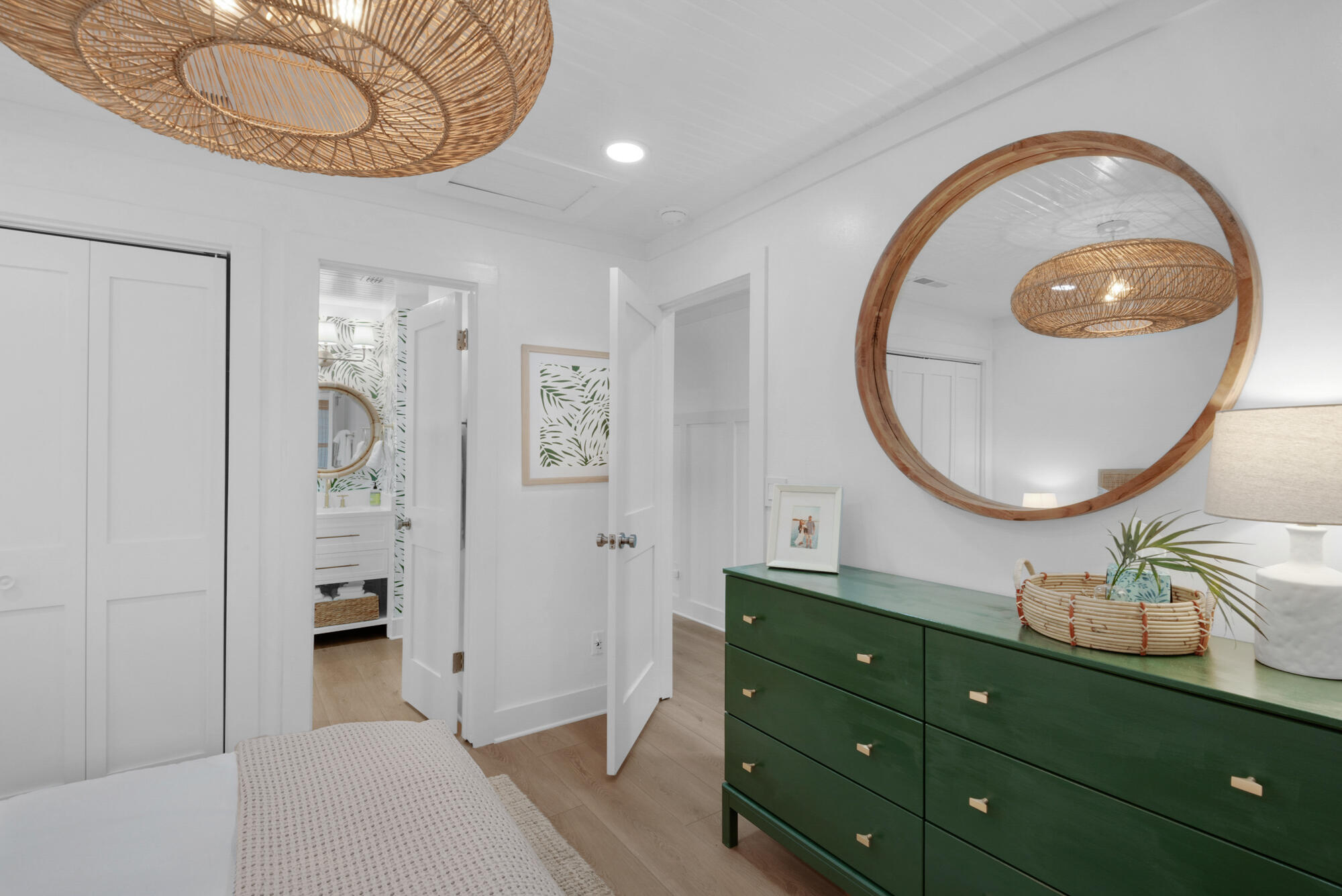 4984 W County Highway 30A, 5B