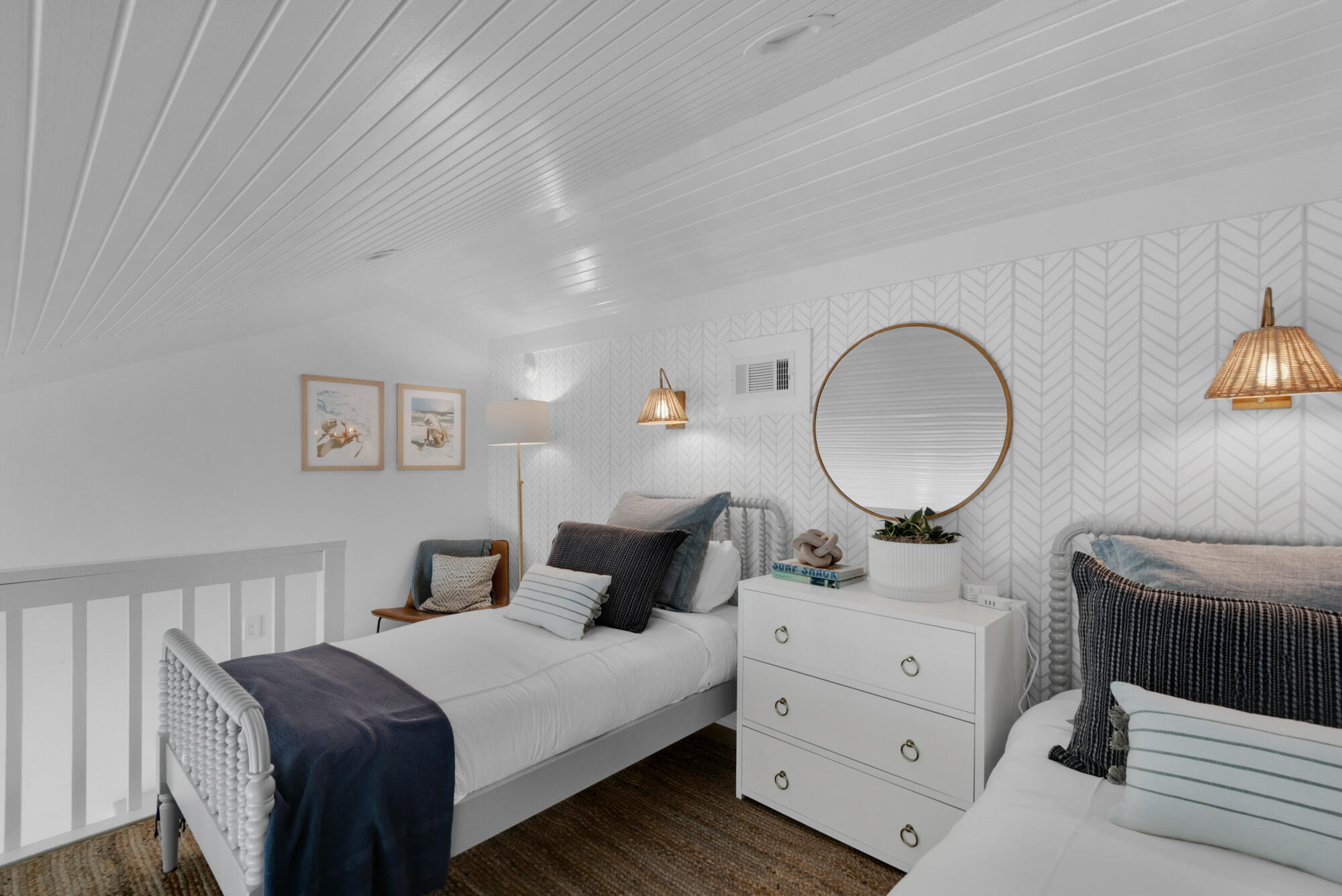 4984 W County Highway 30A, 5B