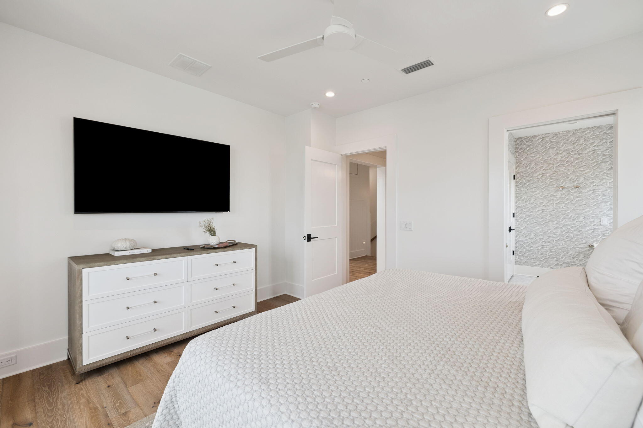 8978 E County Highway 30A