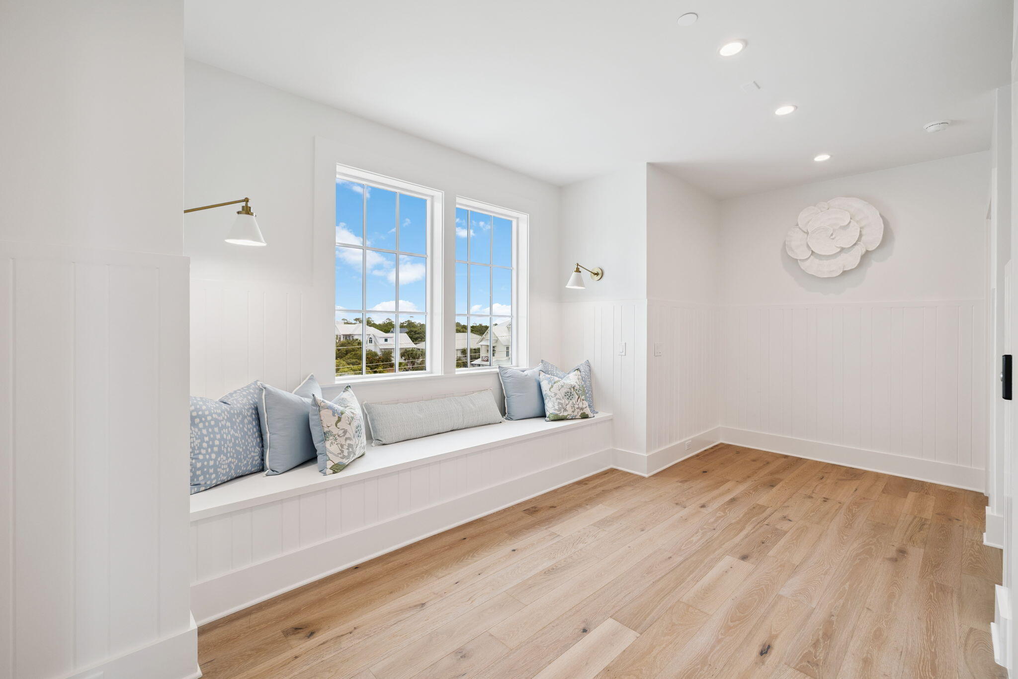 8978 E County Highway 30A