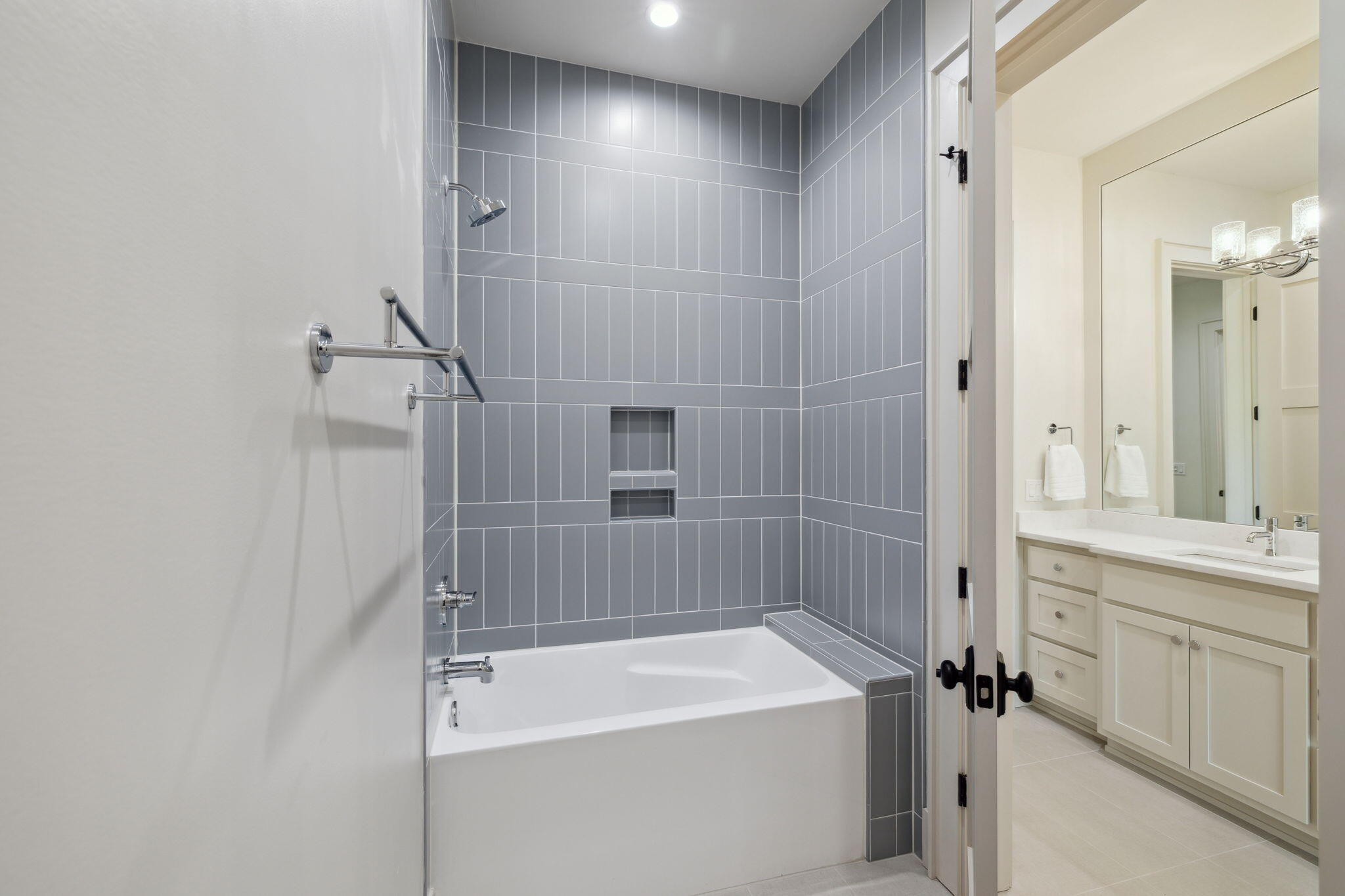 35 E Headwater Trail