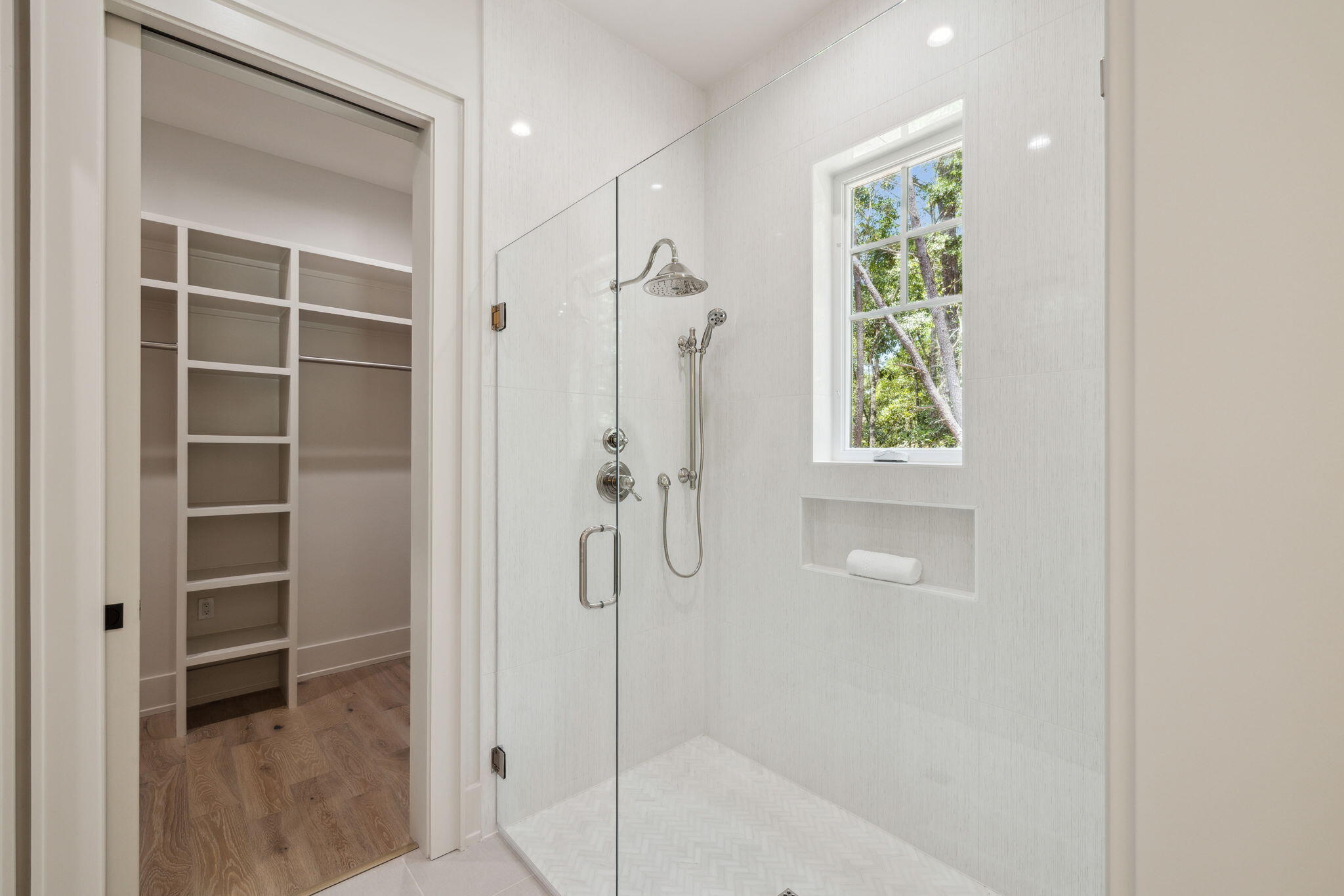 35 E Headwater Trail