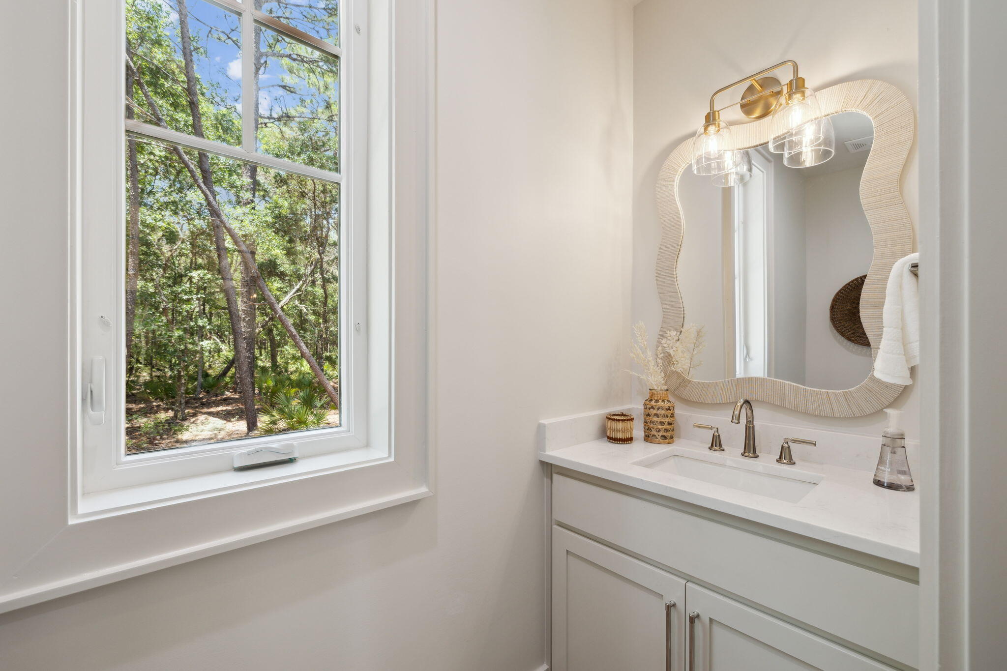 35 E Headwater Trail