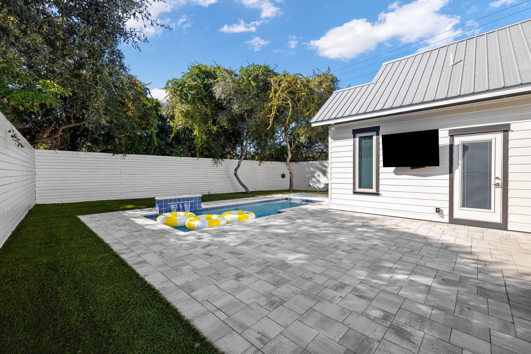 18 Sand Cliffs Drive