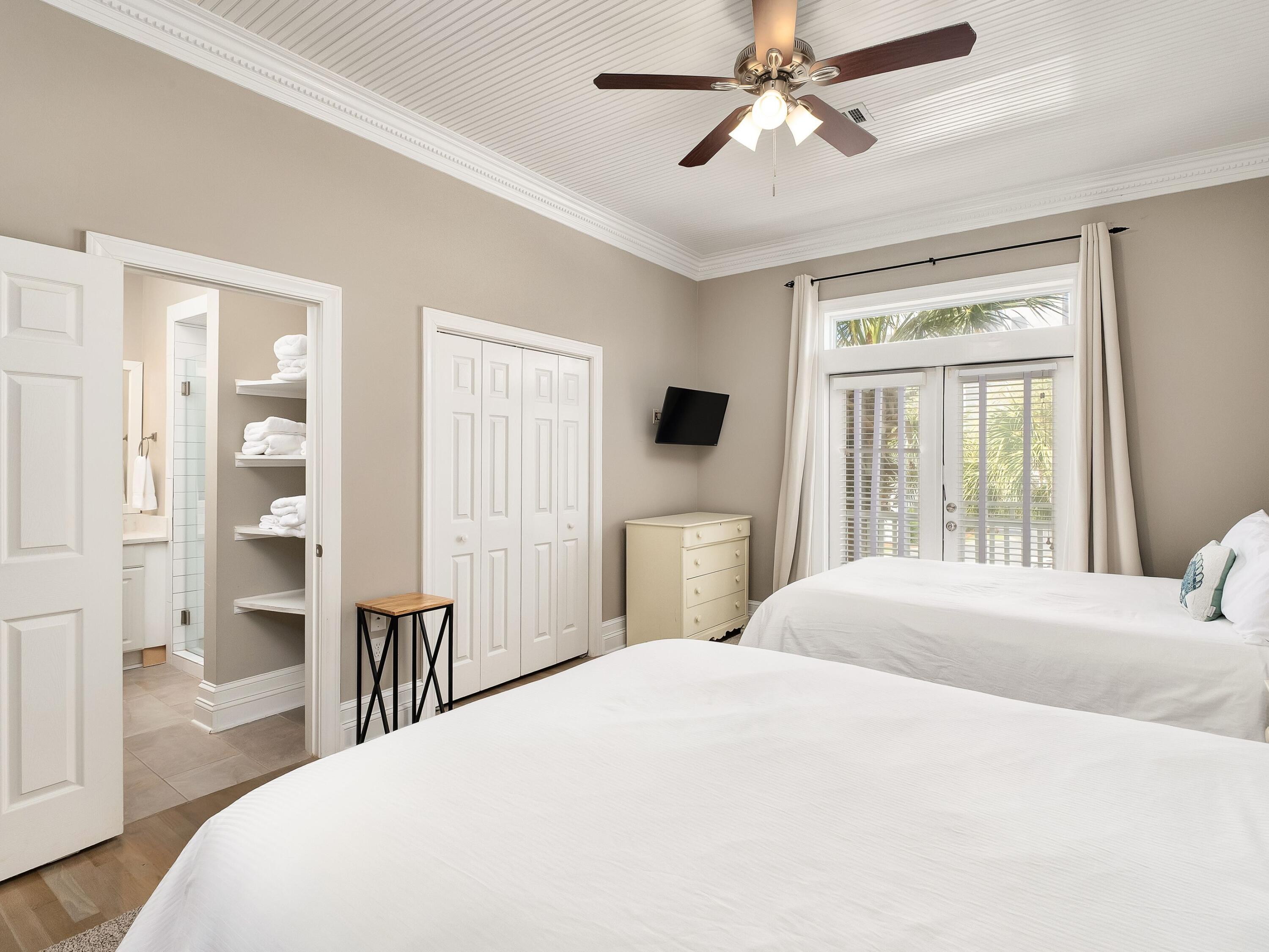 4126 E County Hwy 30A, A/B