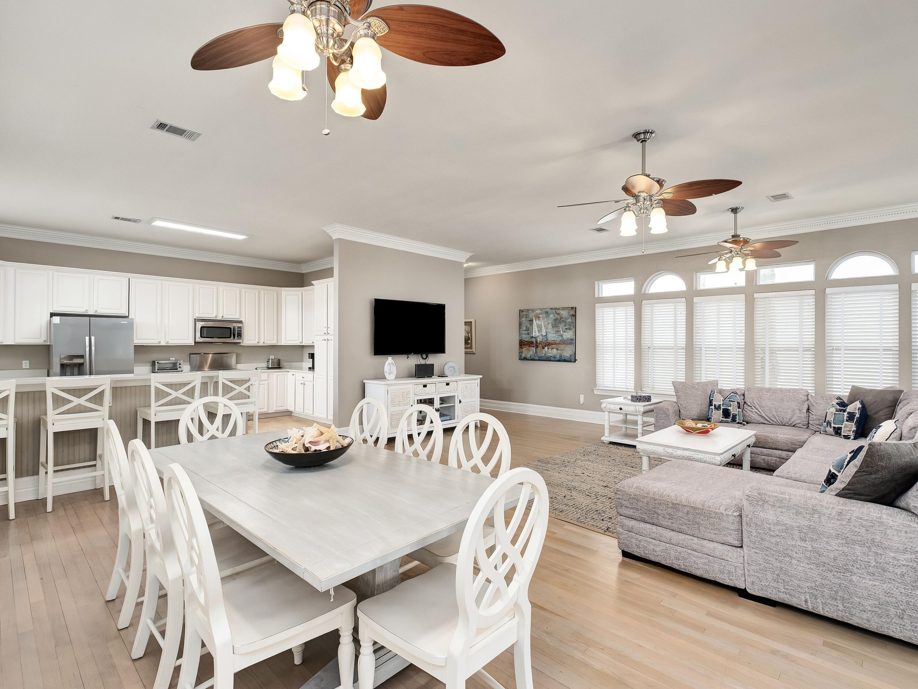 4126 E County Hwy 30A, A/B