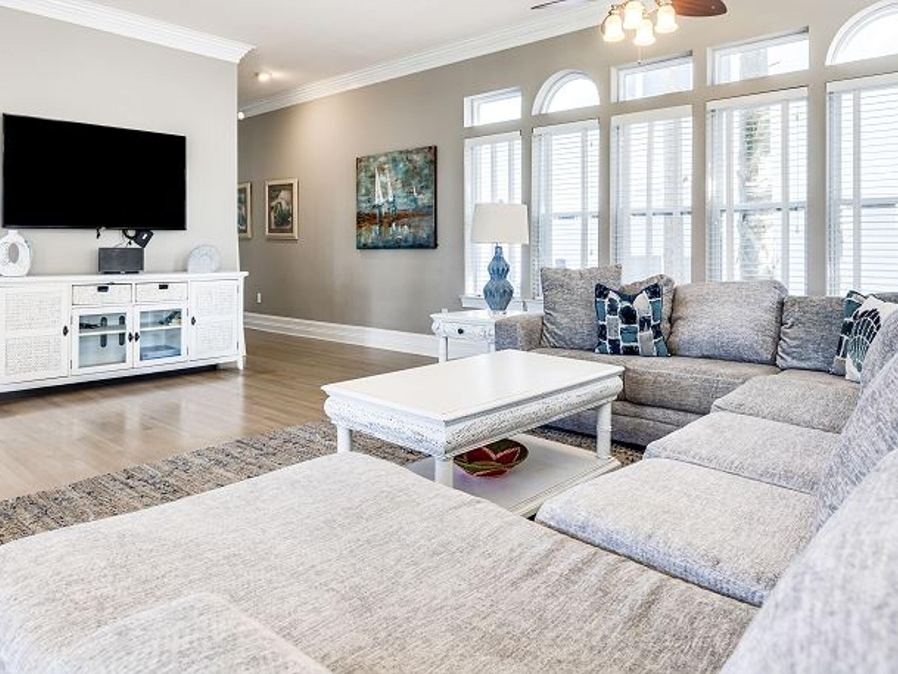 4126 E County Hwy 30A, A/B