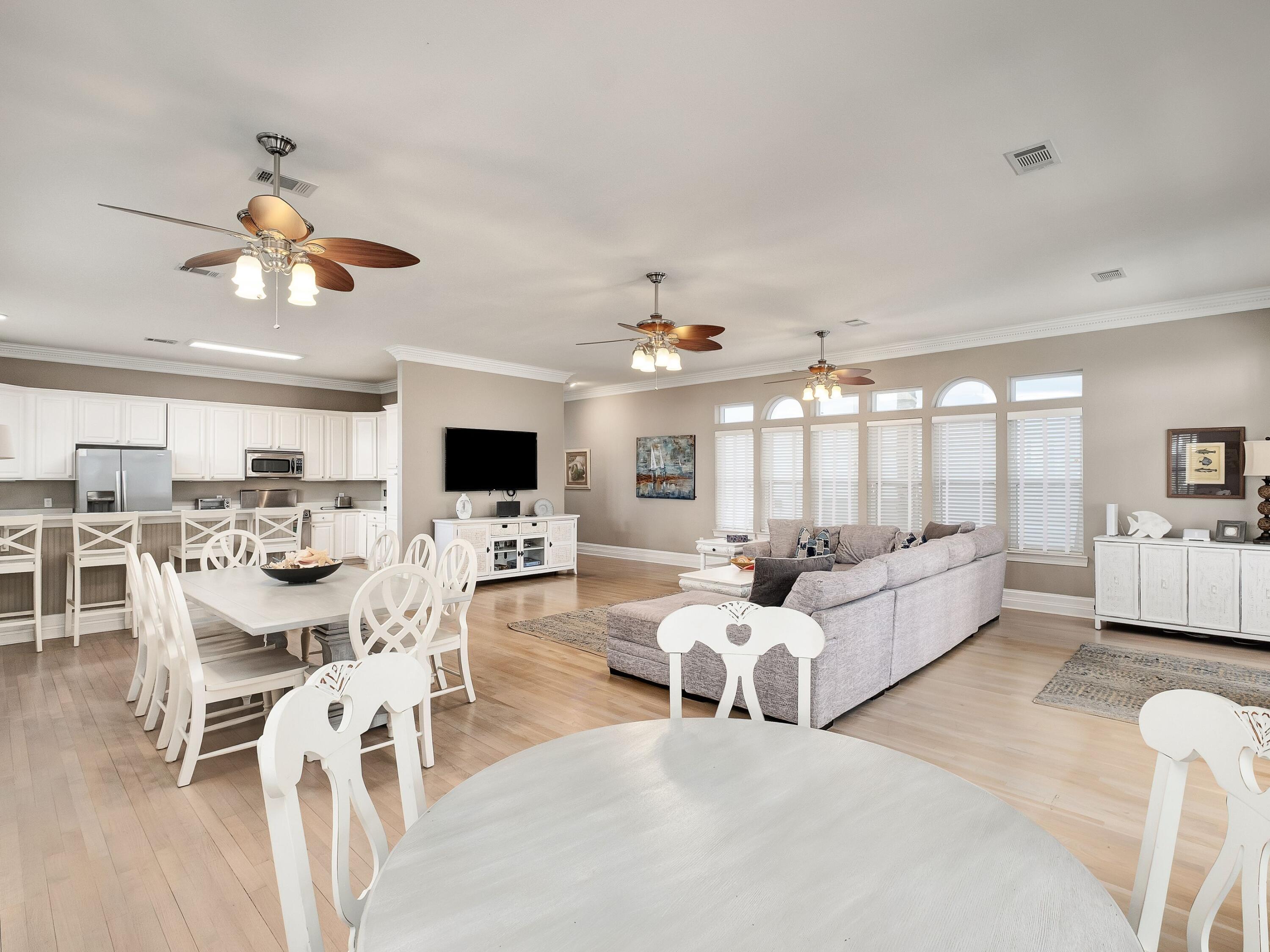 4126 E County Hwy 30A, A/B