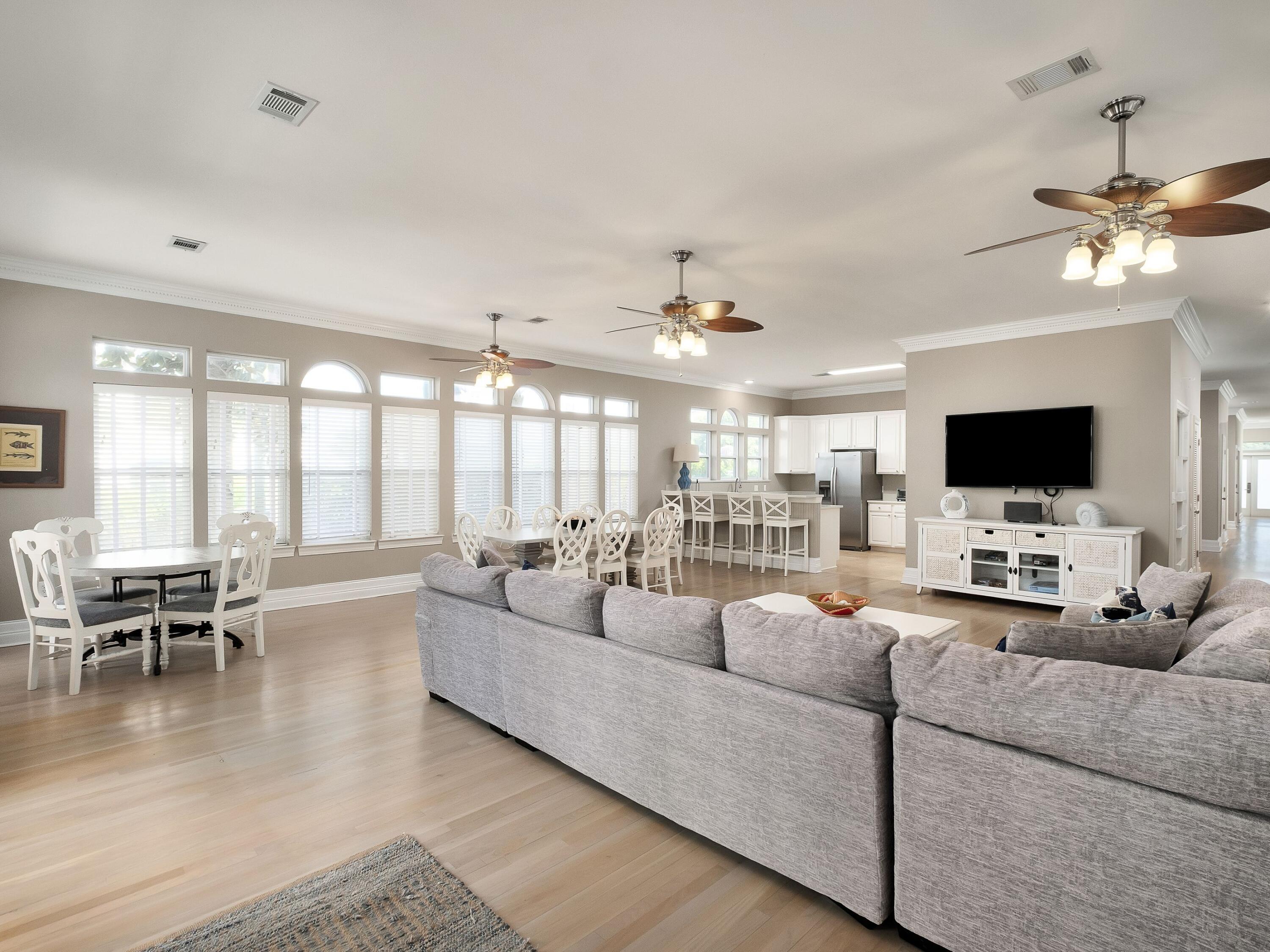 4126 E County Hwy 30A, A/B