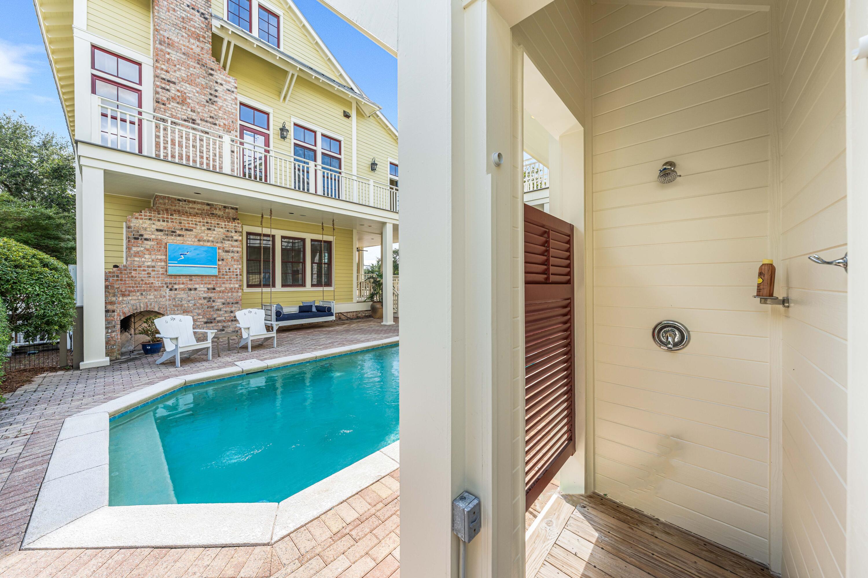 81 Western Lake Drive