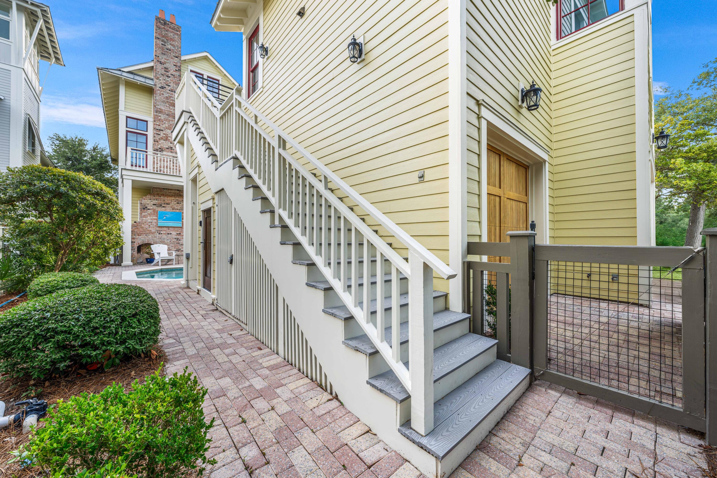 81 Western Lake Drive