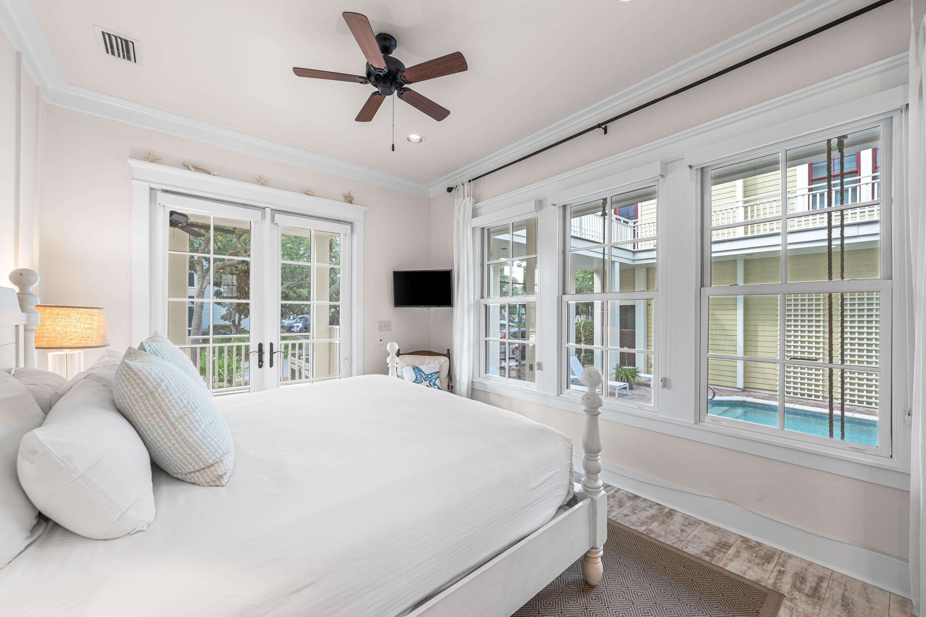 81 Western Lake Drive