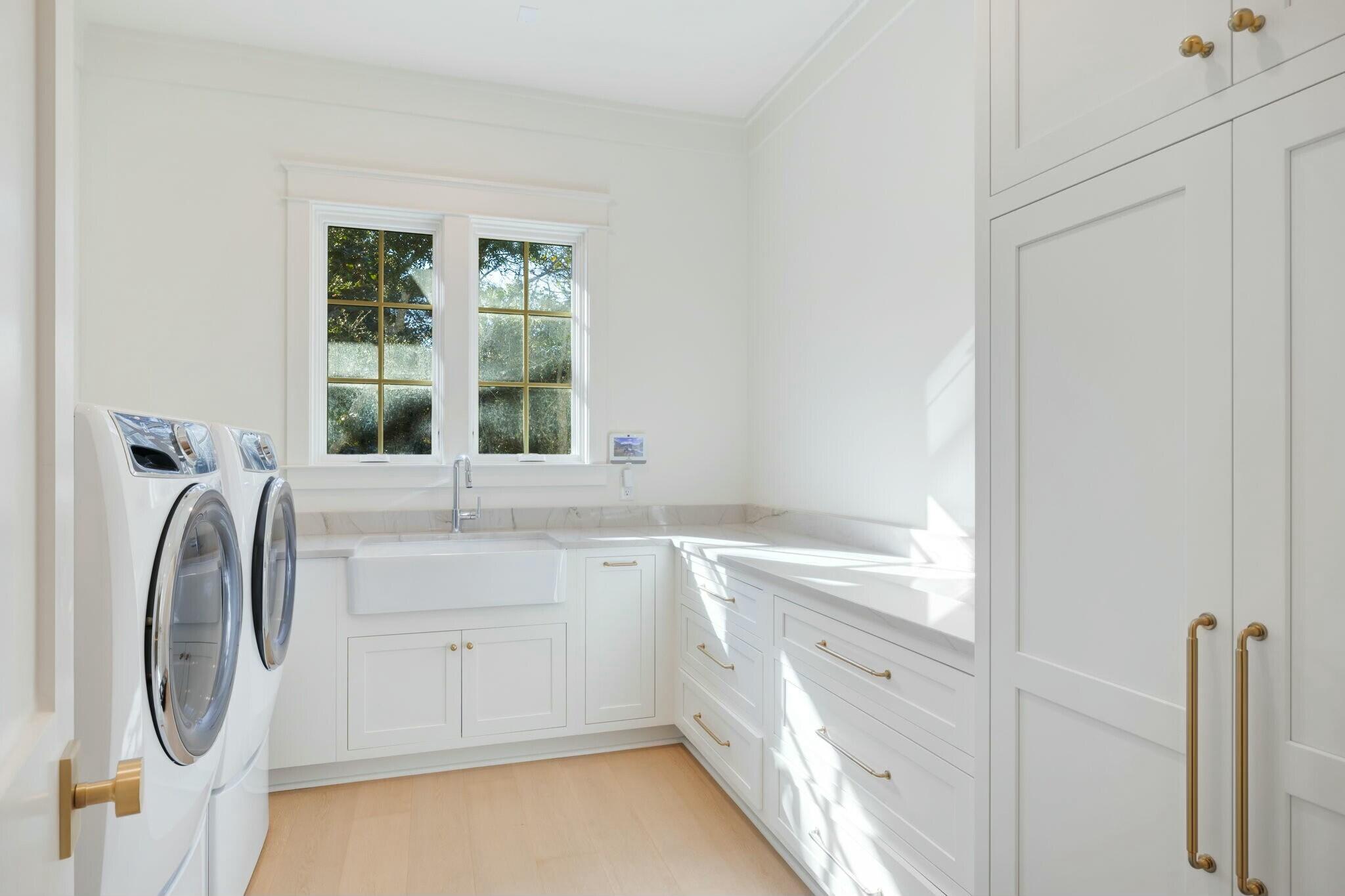 40 Whispering Wind Way