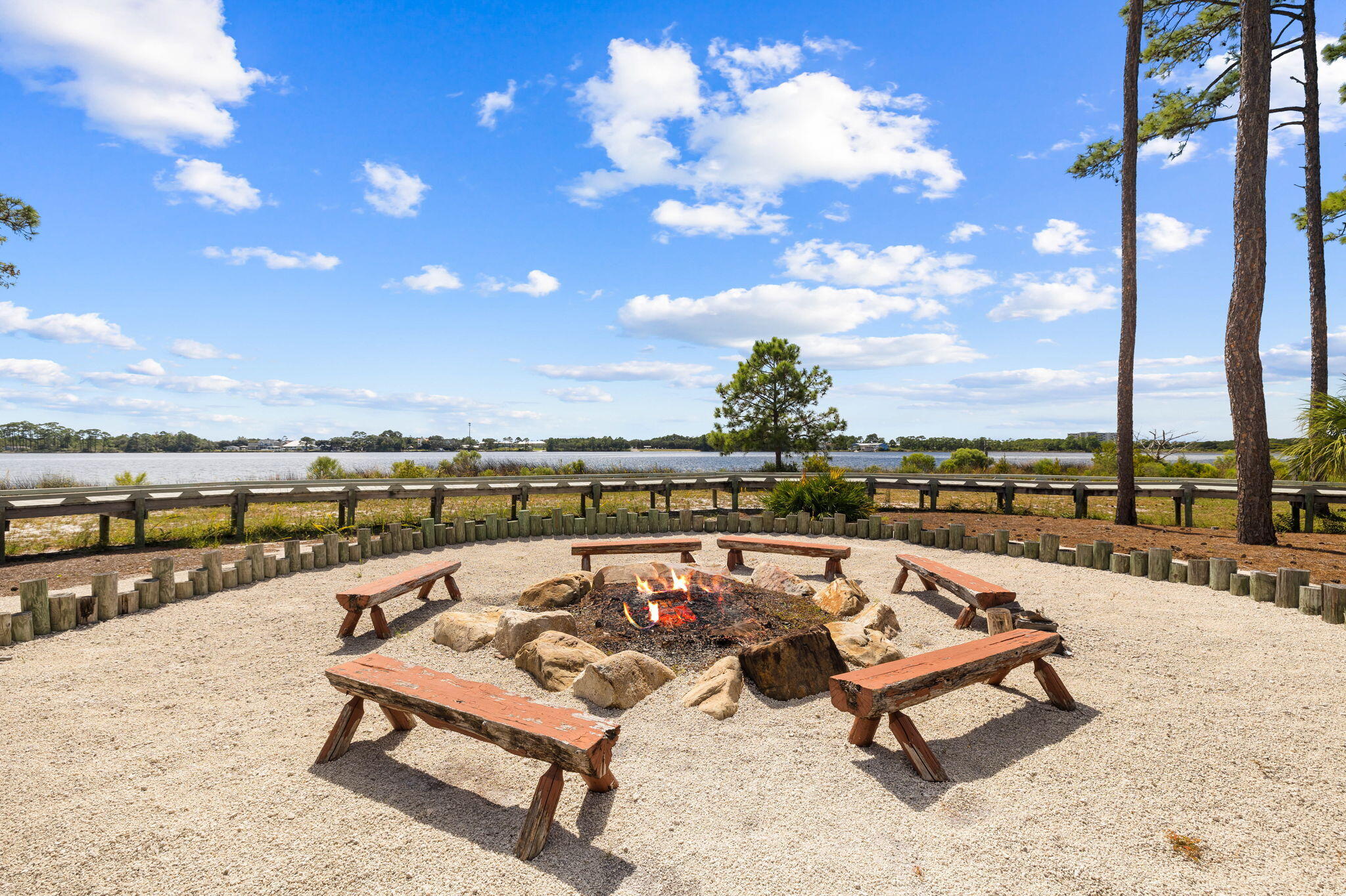 1576 Salamander Trail