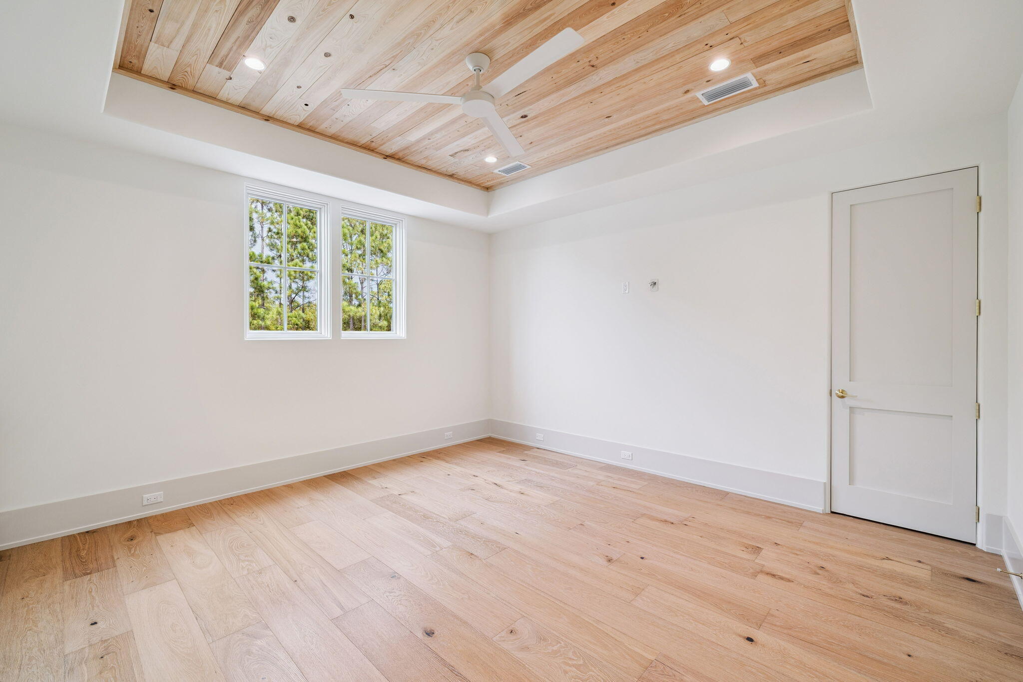 1576 Salamander Trail