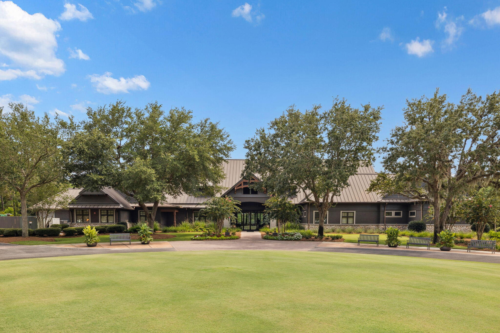 1576 Salamander Trail