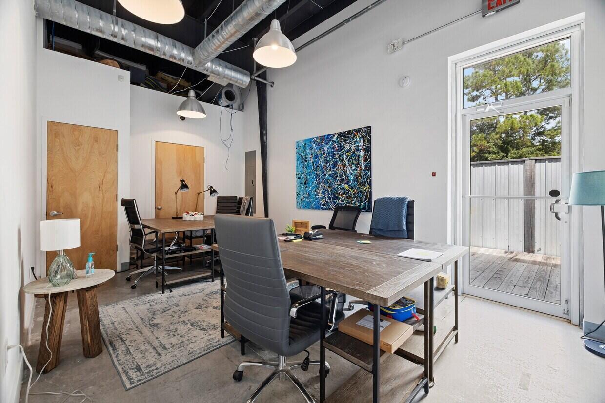 790 N County HWY 393