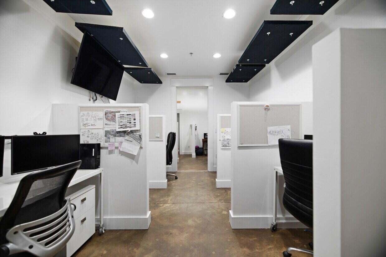 790 N County HWY 393, 1