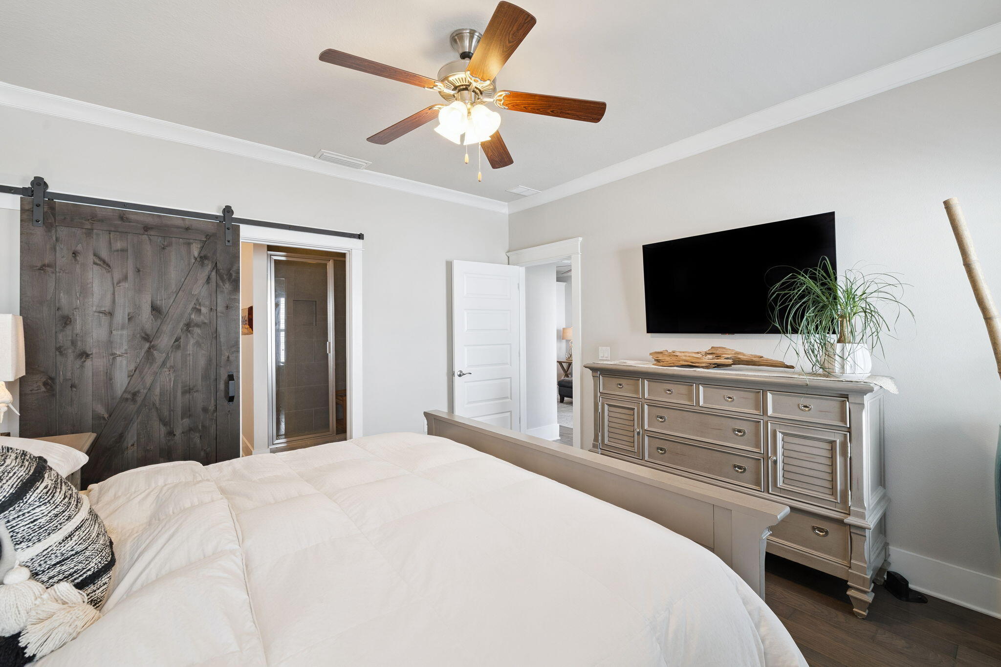 65 S Grande Pointe Drive