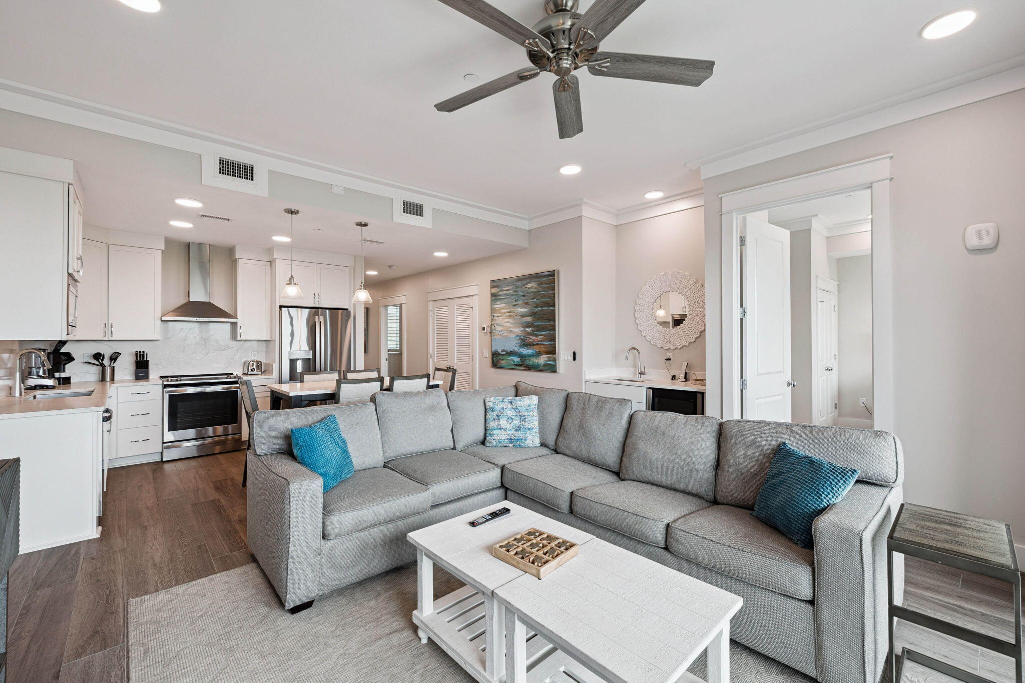 202 Henderson Resort Way, 1303