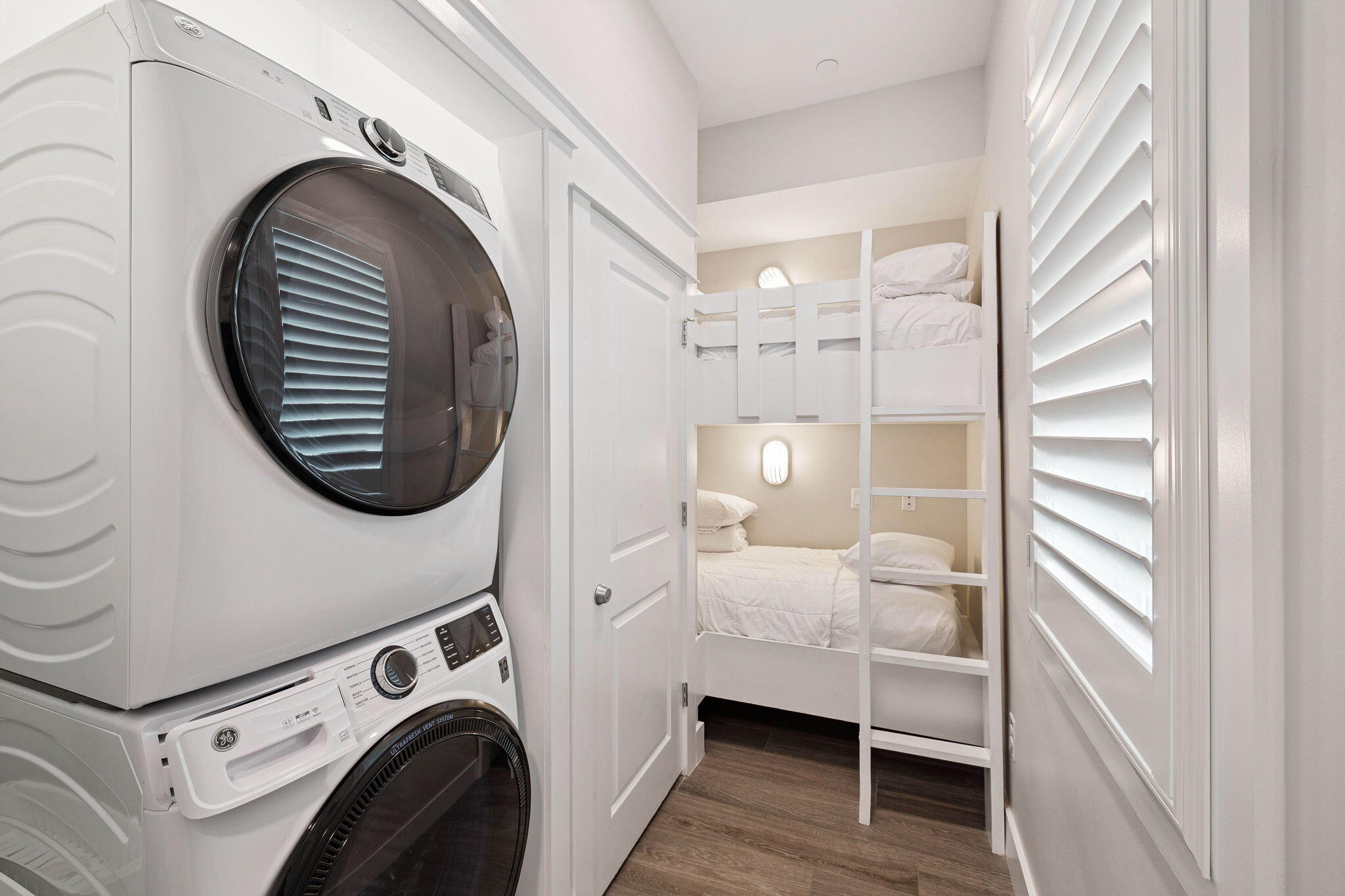 202 Henderson Resort Way, 1303