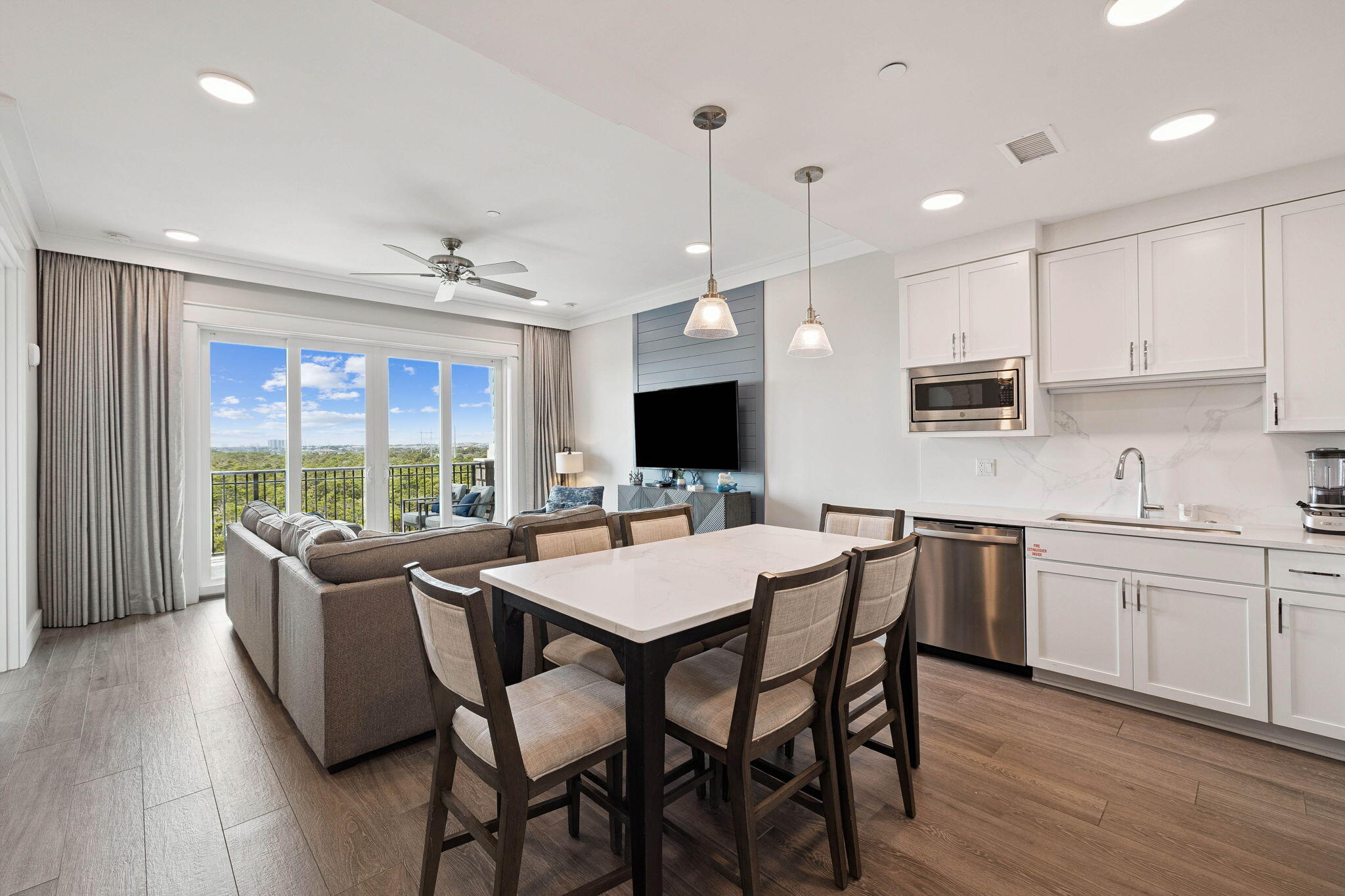 202 Henderson Resort Way, 1303