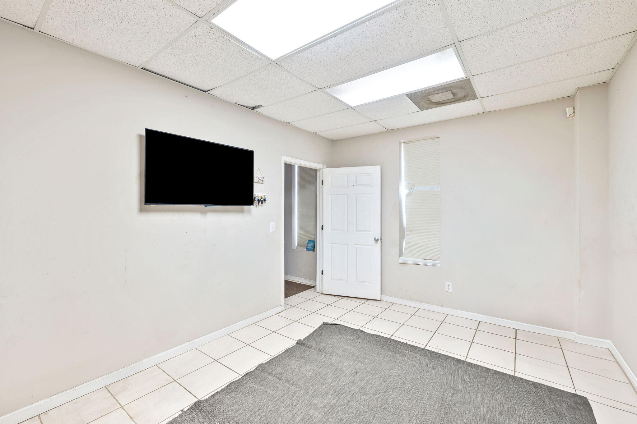 605 N County HWY 393, A