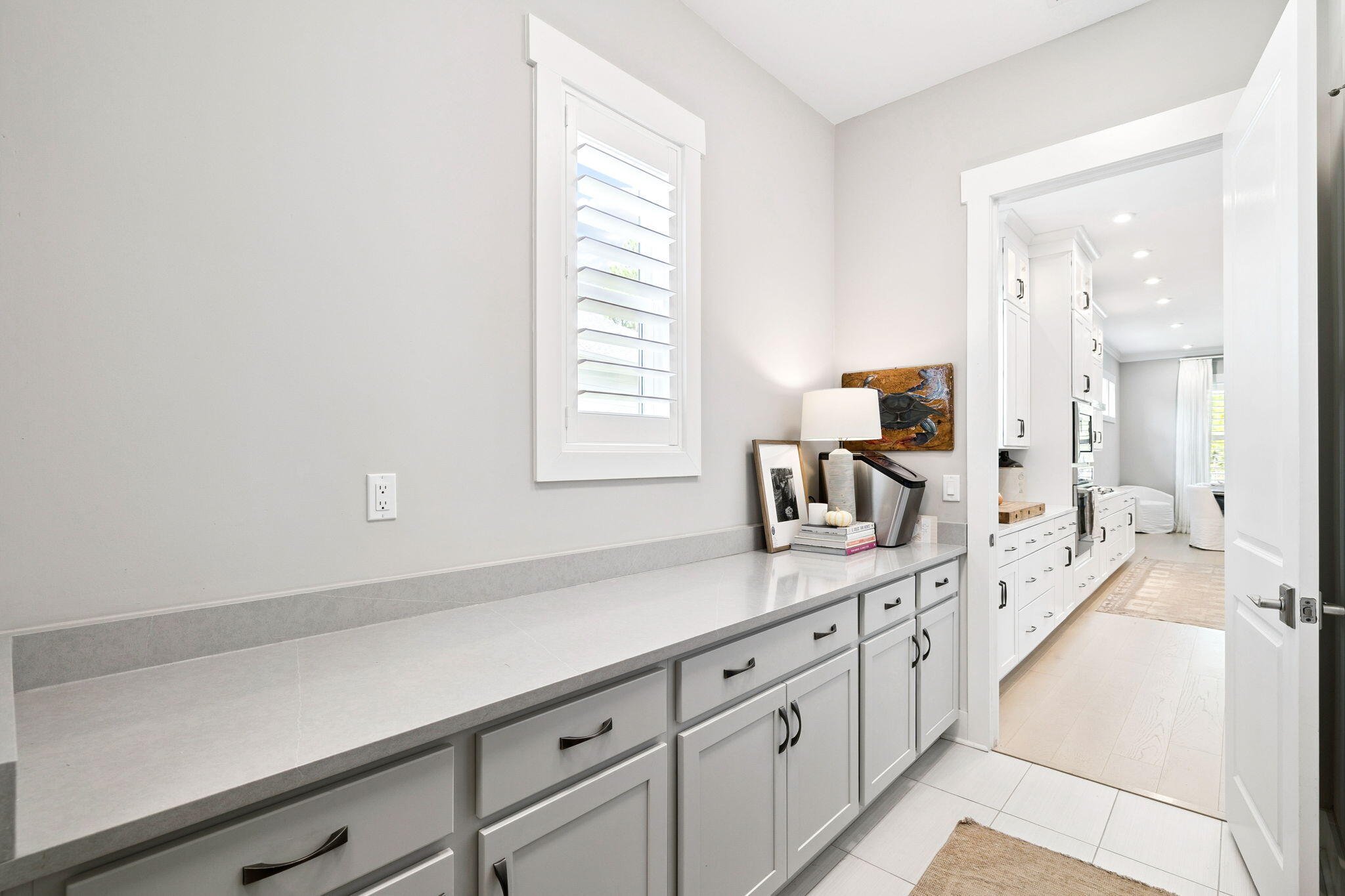 394 W Lafayette Road