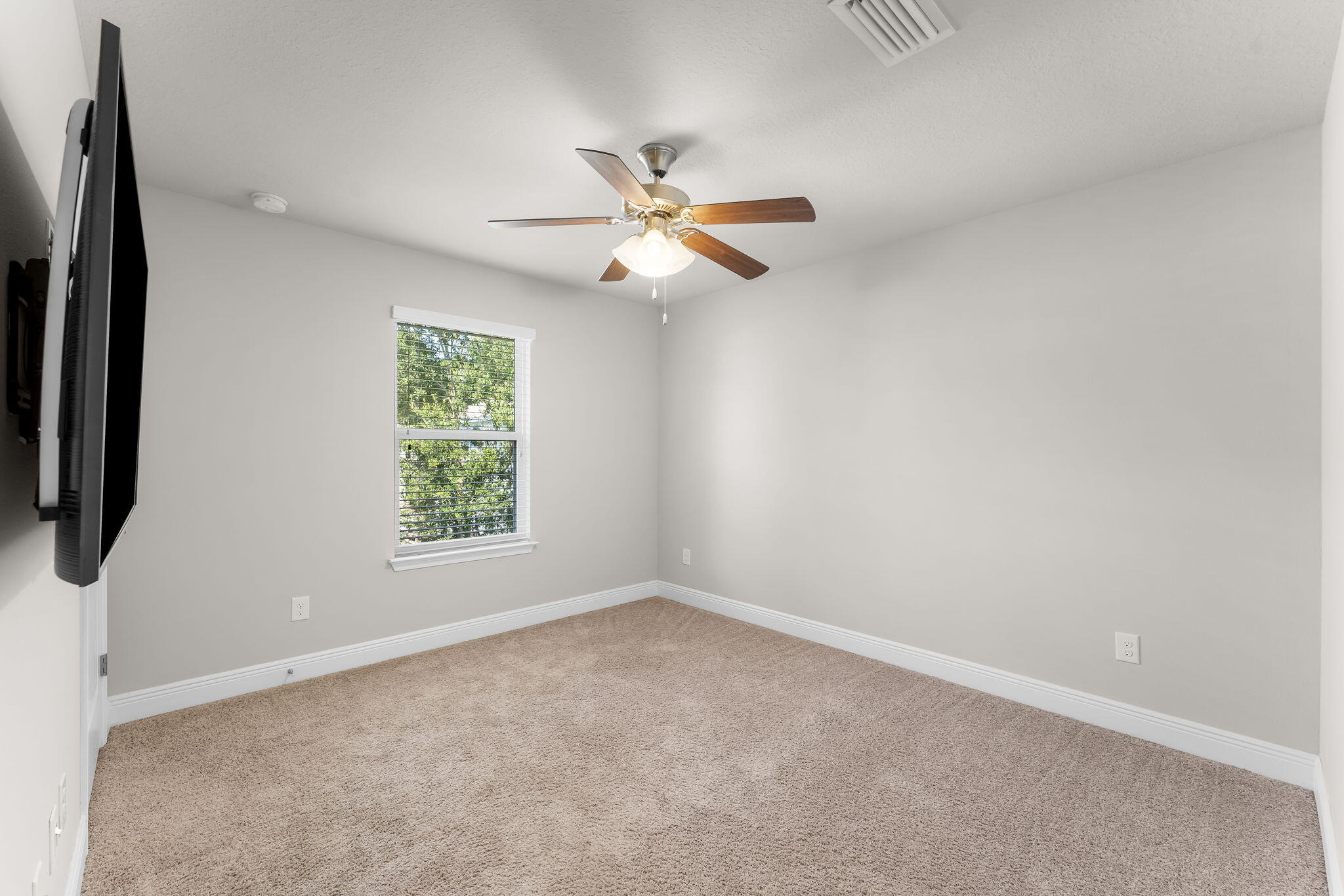 163 Mosaic Oaks Circle