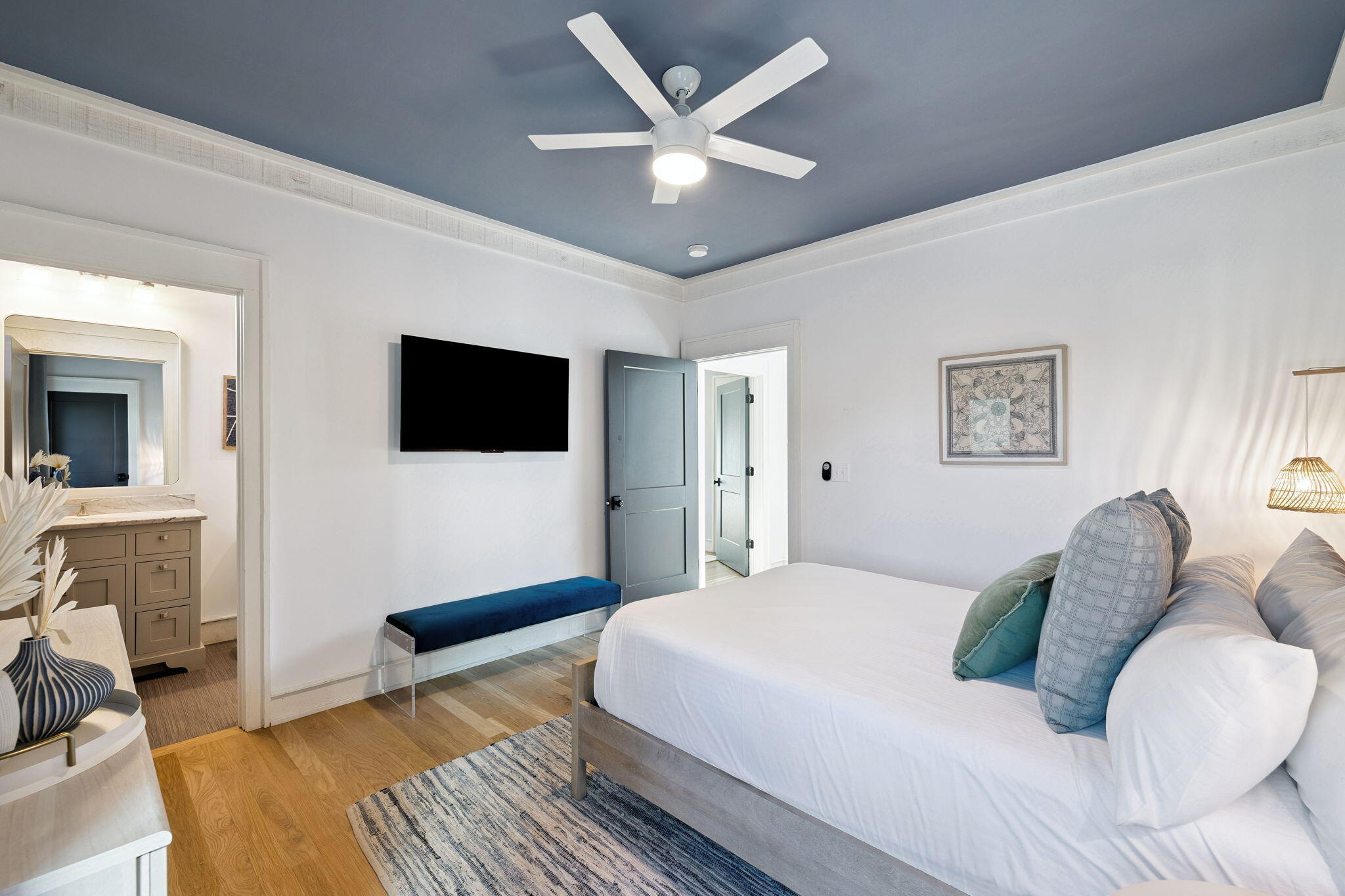 425 Beachfront Trail