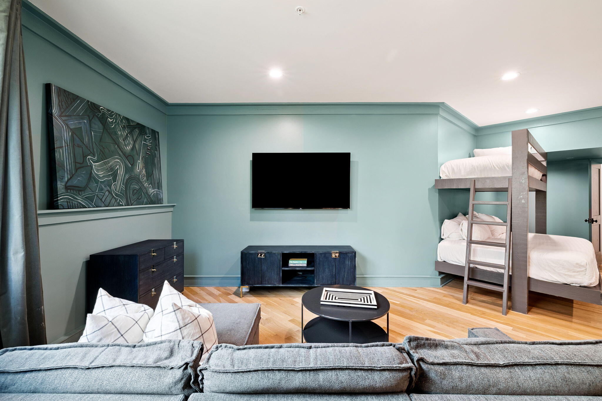 425 Beachfront Trail