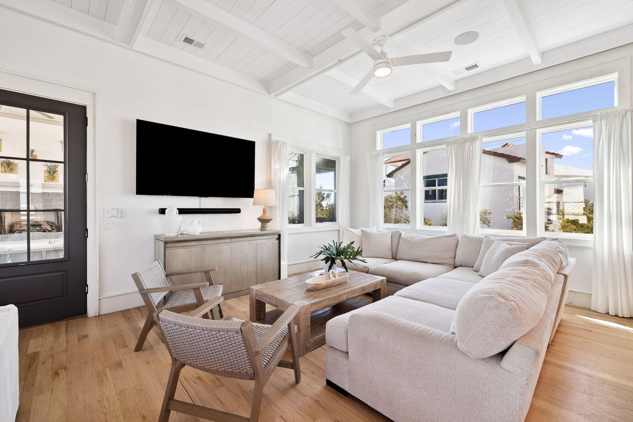 425 Beachfront Trail