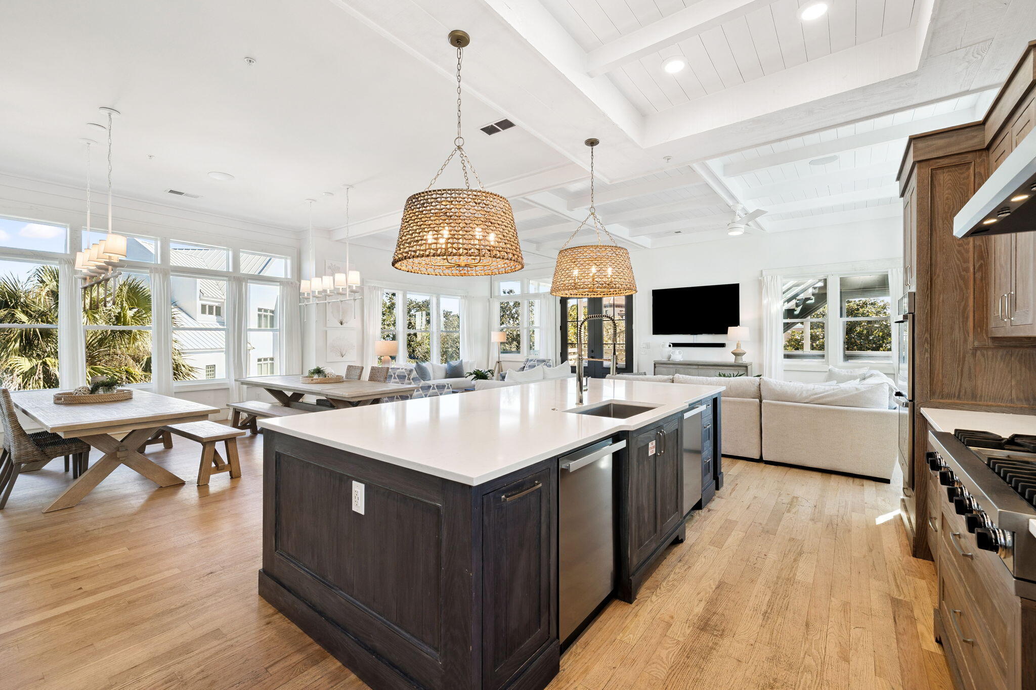 425 Beachfront Trail